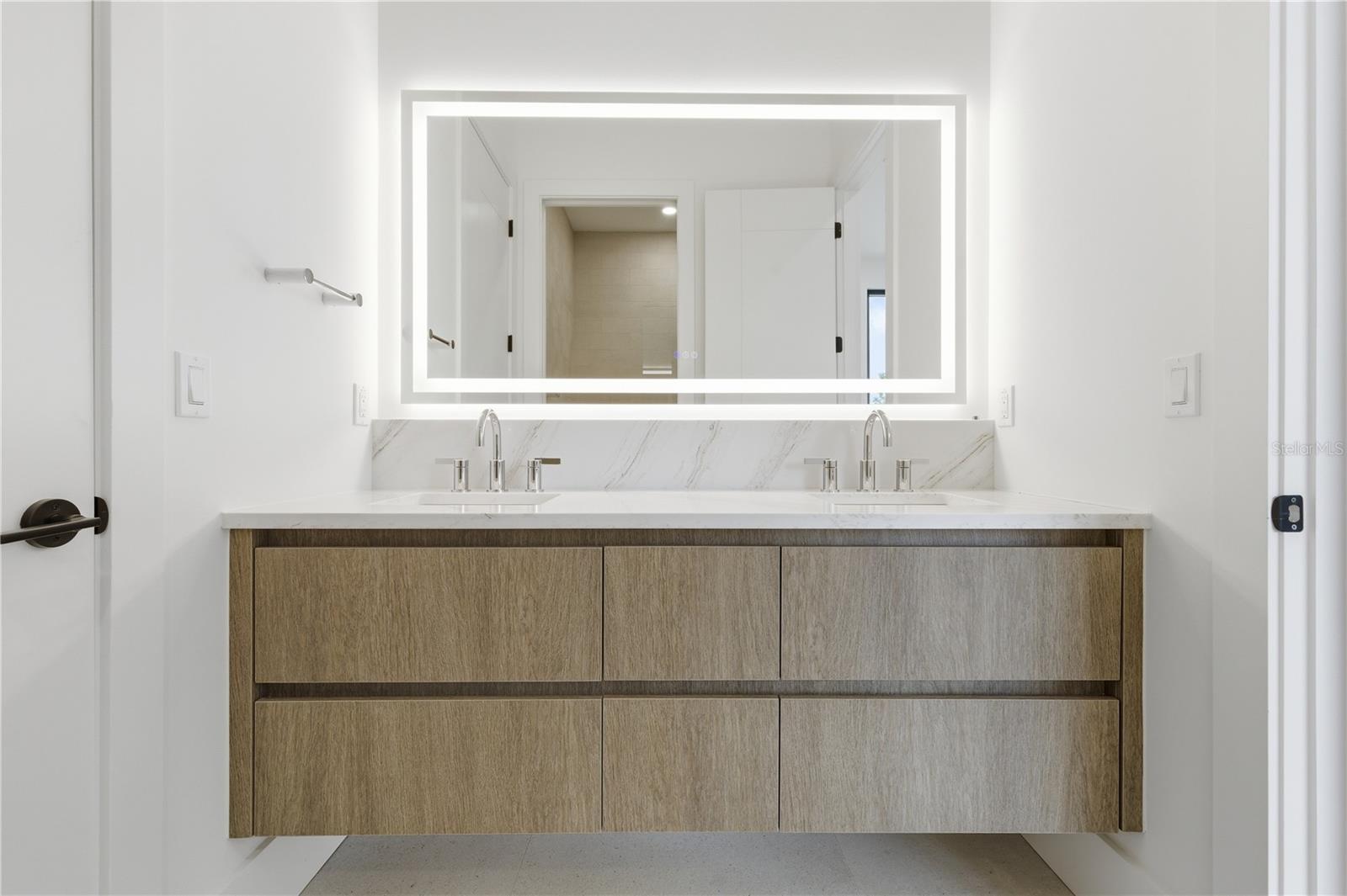 RIDGEWOOD PARK - Residential