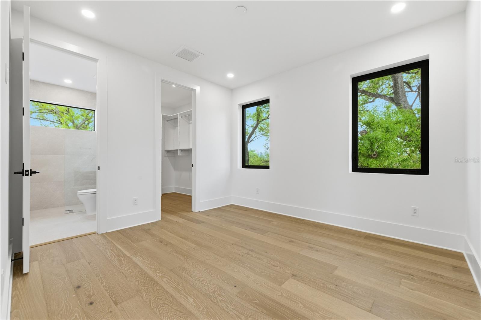 RIDGEWOOD PARK - Residential