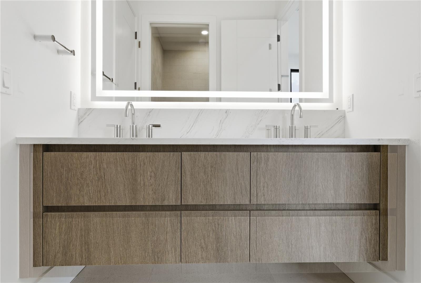 RIDGEWOOD PARK - Residential