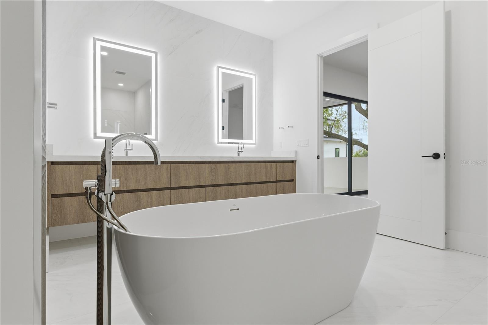 RIDGEWOOD PARK - Residential