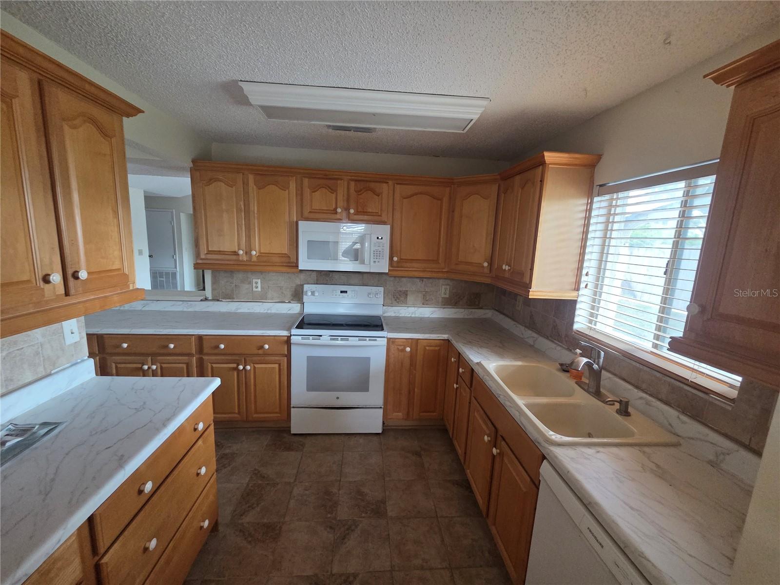 PEPPERMILL AT PROVIDENCE LAKES - Residential Lease