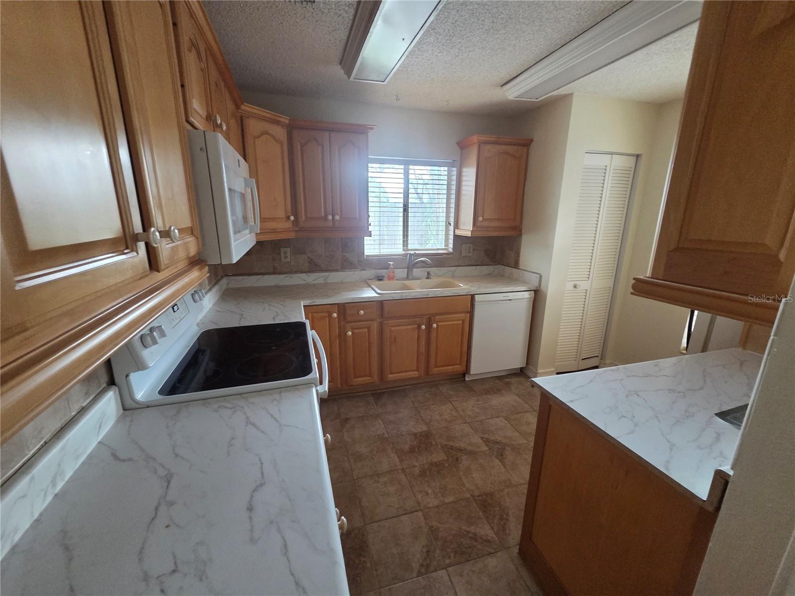 PEPPERMILL AT PROVIDENCE LAKES - Residential Lease