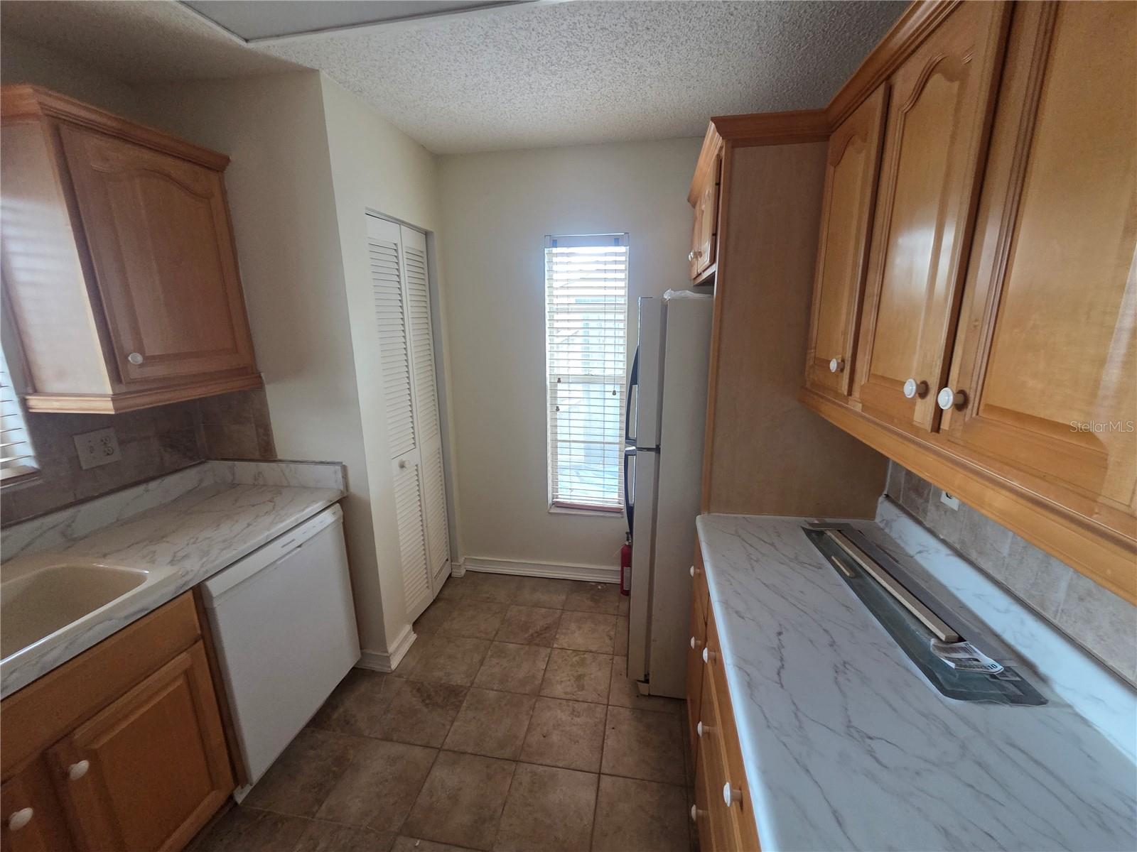 PEPPERMILL AT PROVIDENCE LAKES - Residential Lease
