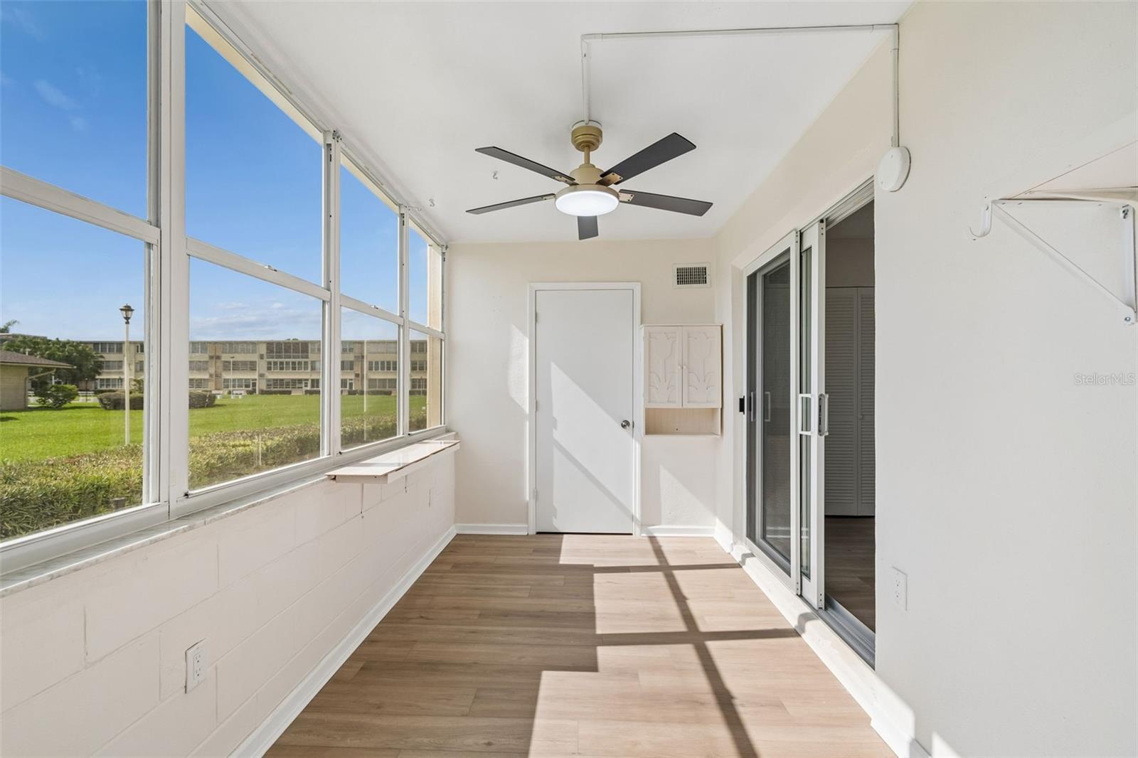 GATEWAY SQUARE APTS - Residential
