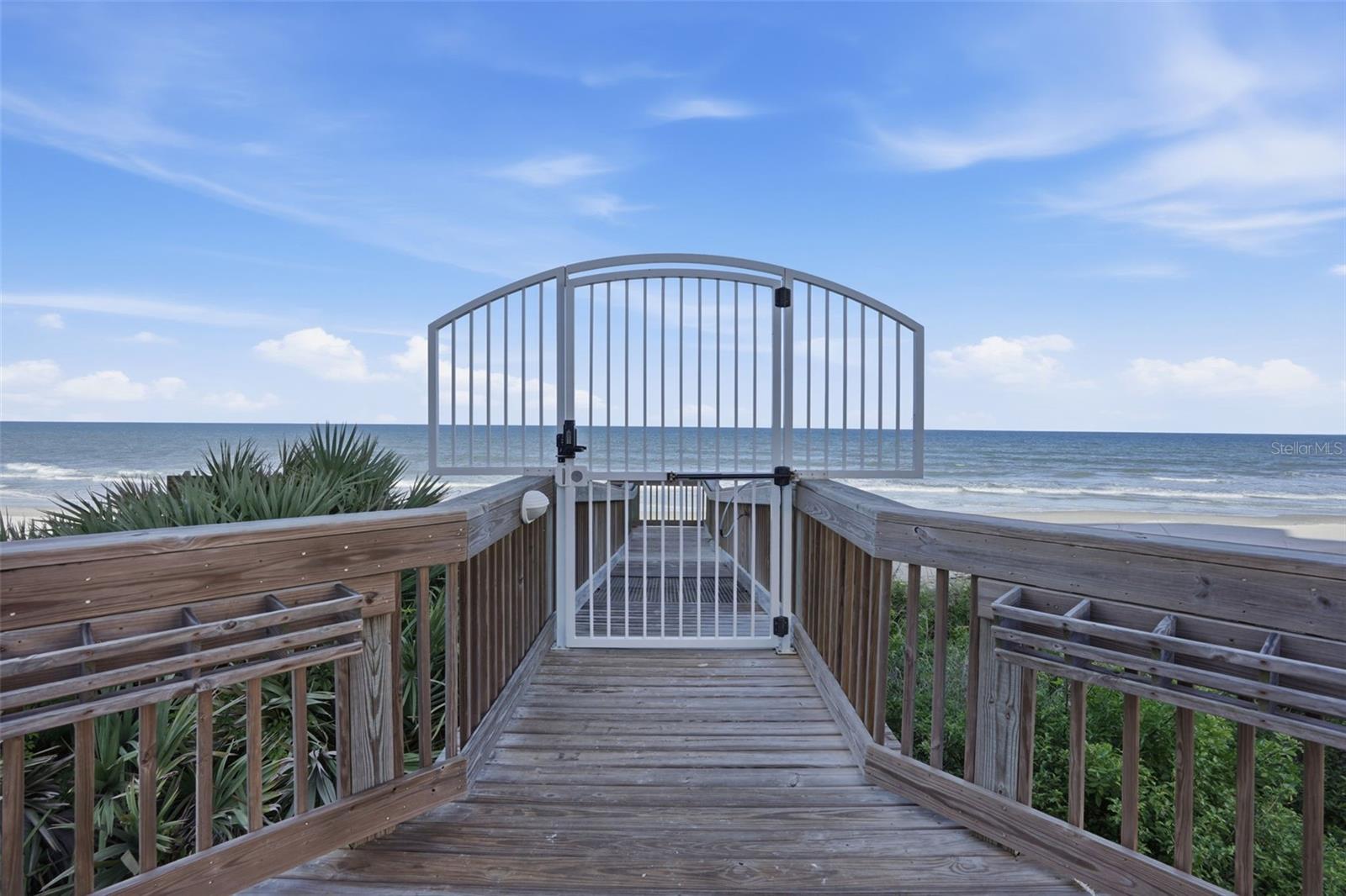 SEASCAPE TOWERS CONDO PH 01 - Residential