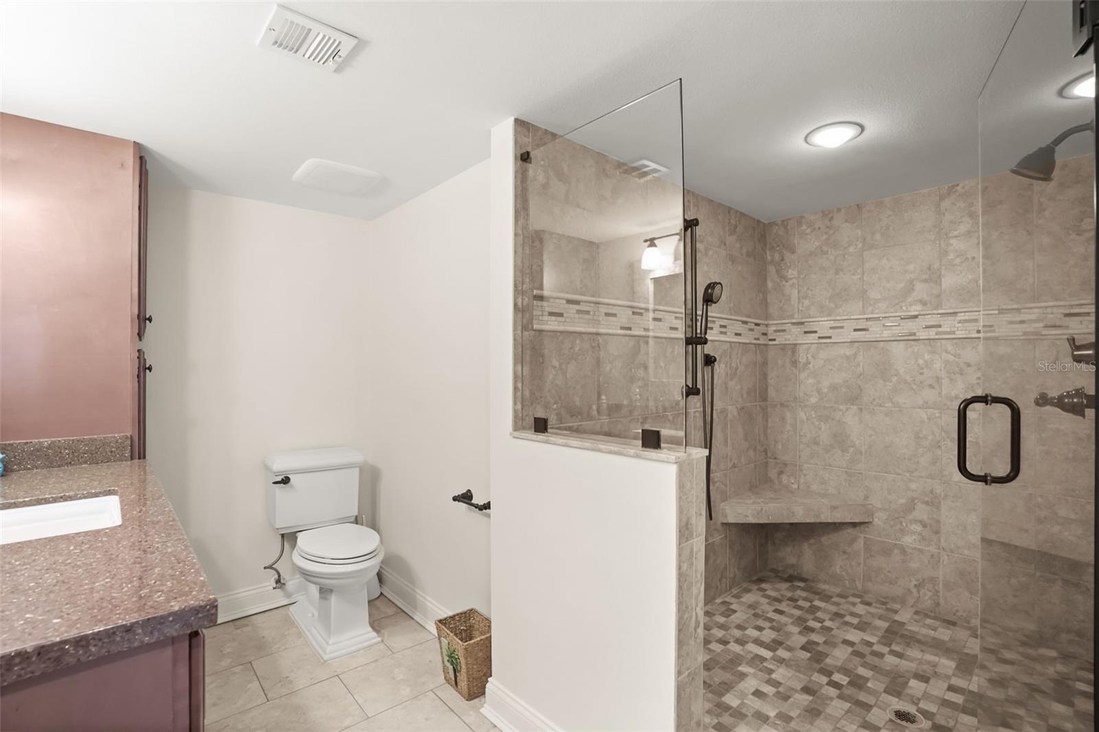 SEASCAPE TOWERS CONDO PH 01 - Residential