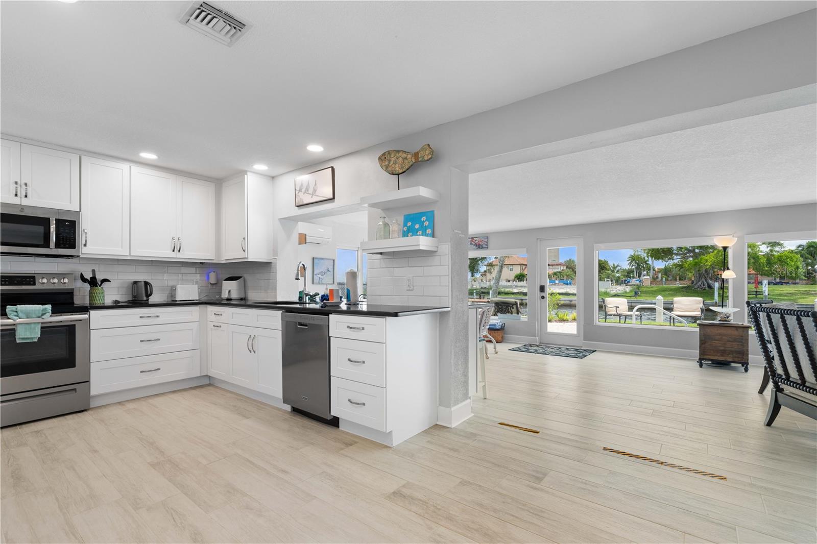 PUNTA GORDA ISLES SEC 04 - Residential