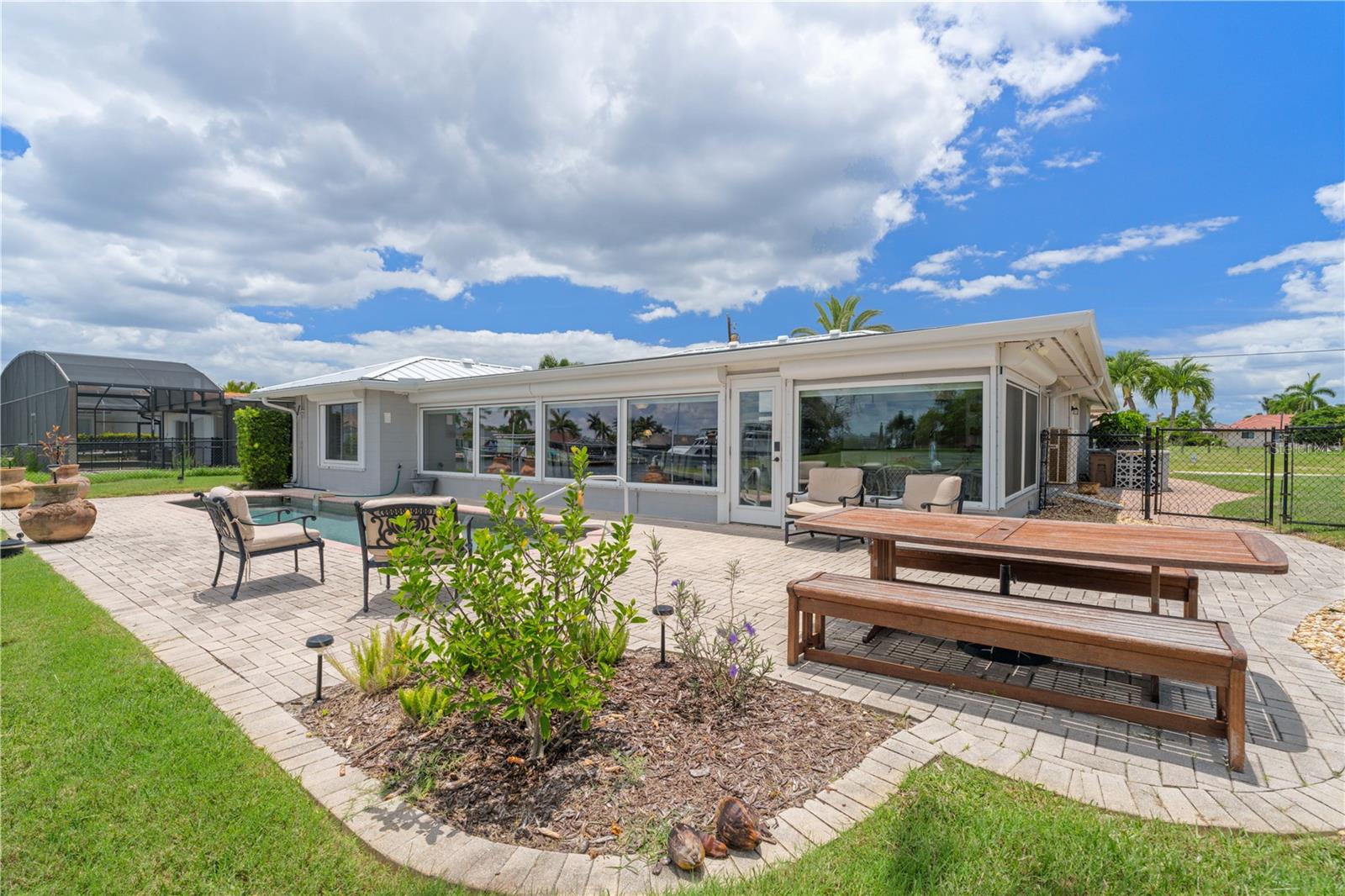 PUNTA GORDA ISLES SEC 04 - Residential