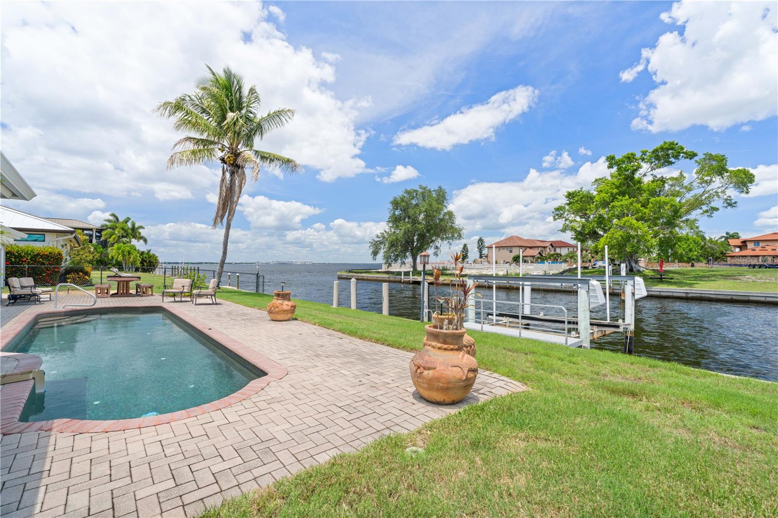 PUNTA GORDA ISLES SEC 04 - Residential