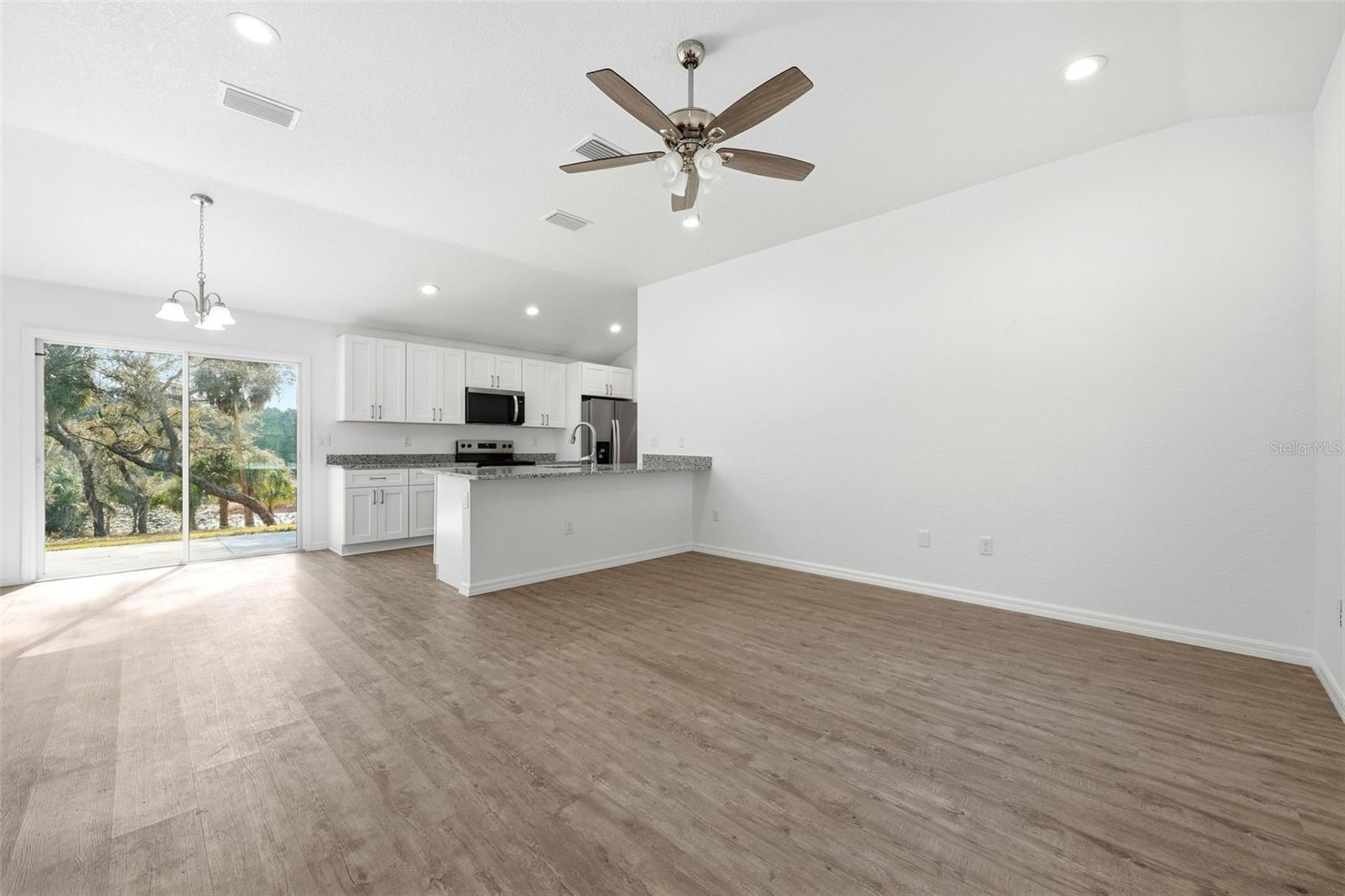 WOODS & LAKES SUB - Residential
