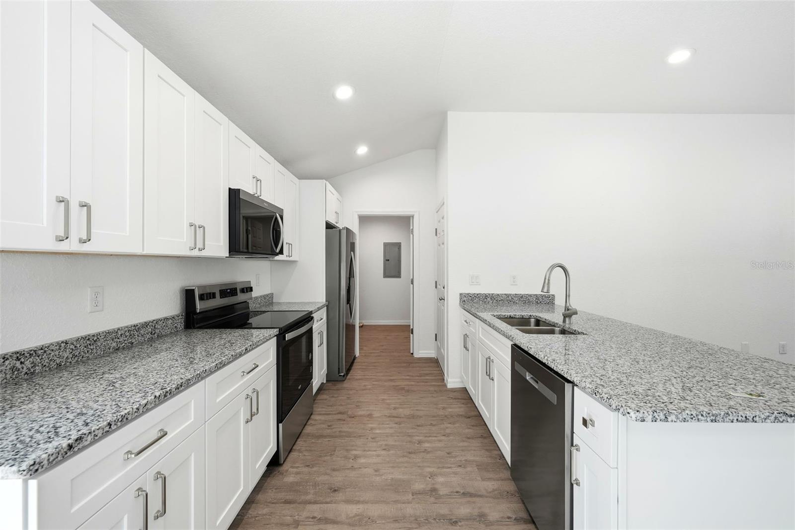 WOODS & LAKES SUB - Residential