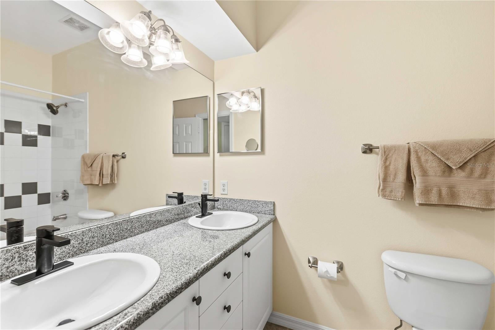 CAROLINA LANDINGS - Residential