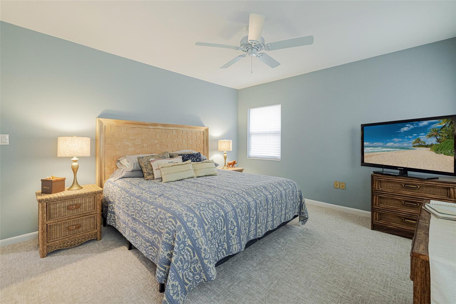 MARINA SOUTH SHORE CONDO - Residential