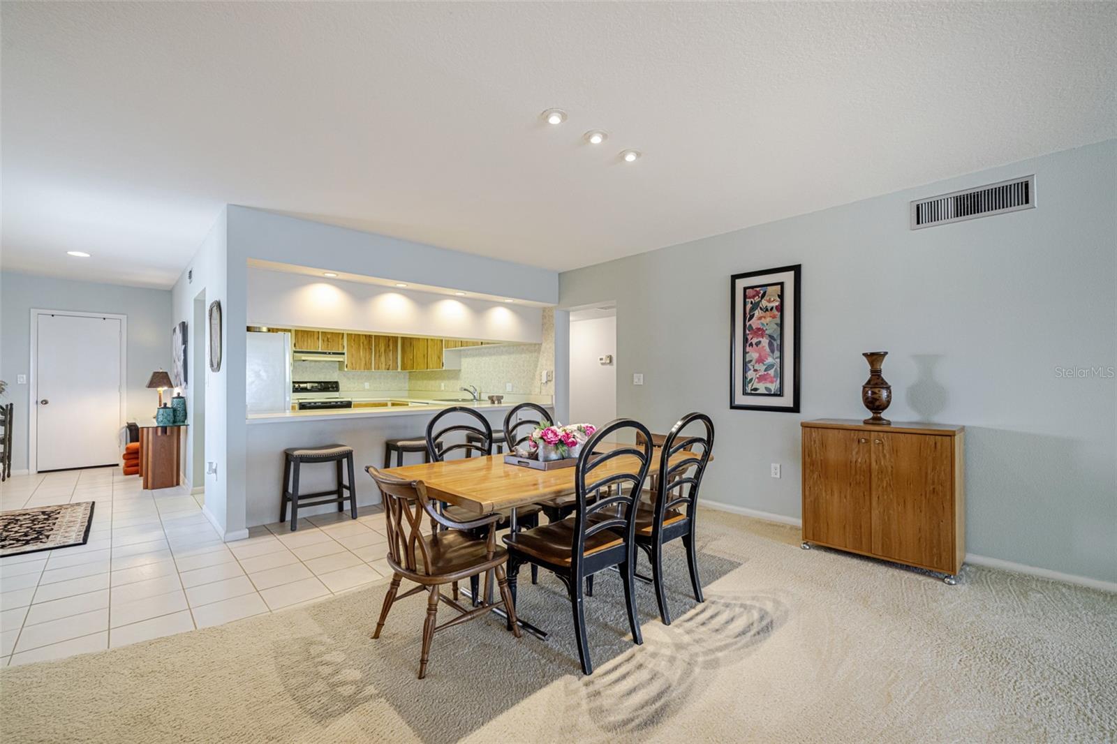 MARINA SOUTH SHORE CONDO - Residential