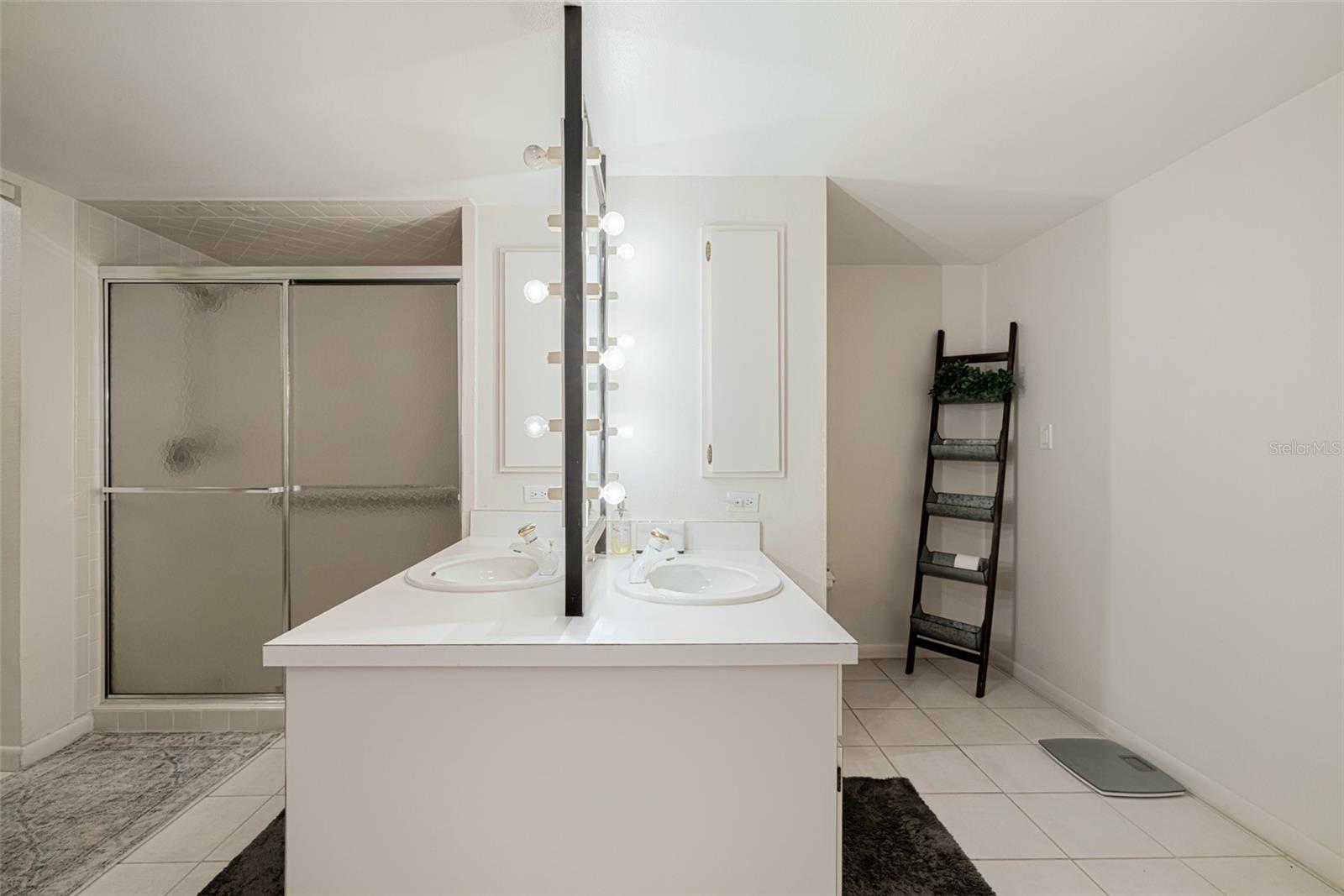 MARINA SOUTH SHORE CONDO - Residential
