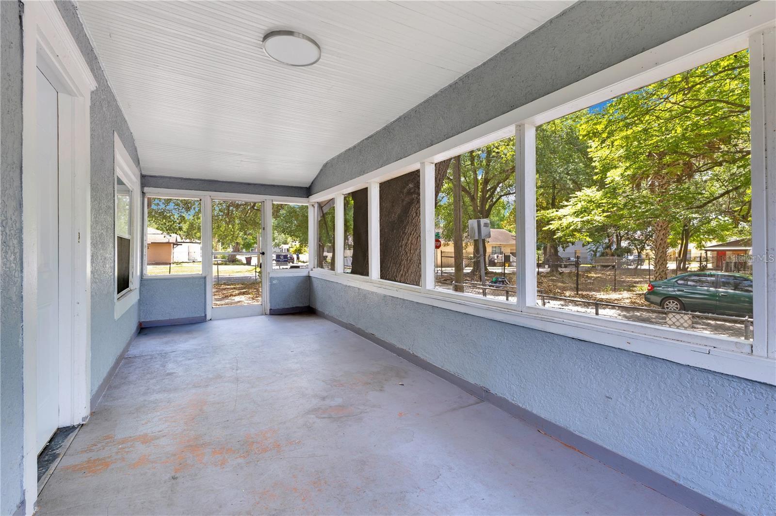 WEST ORLANDO SUB - Residential Lease