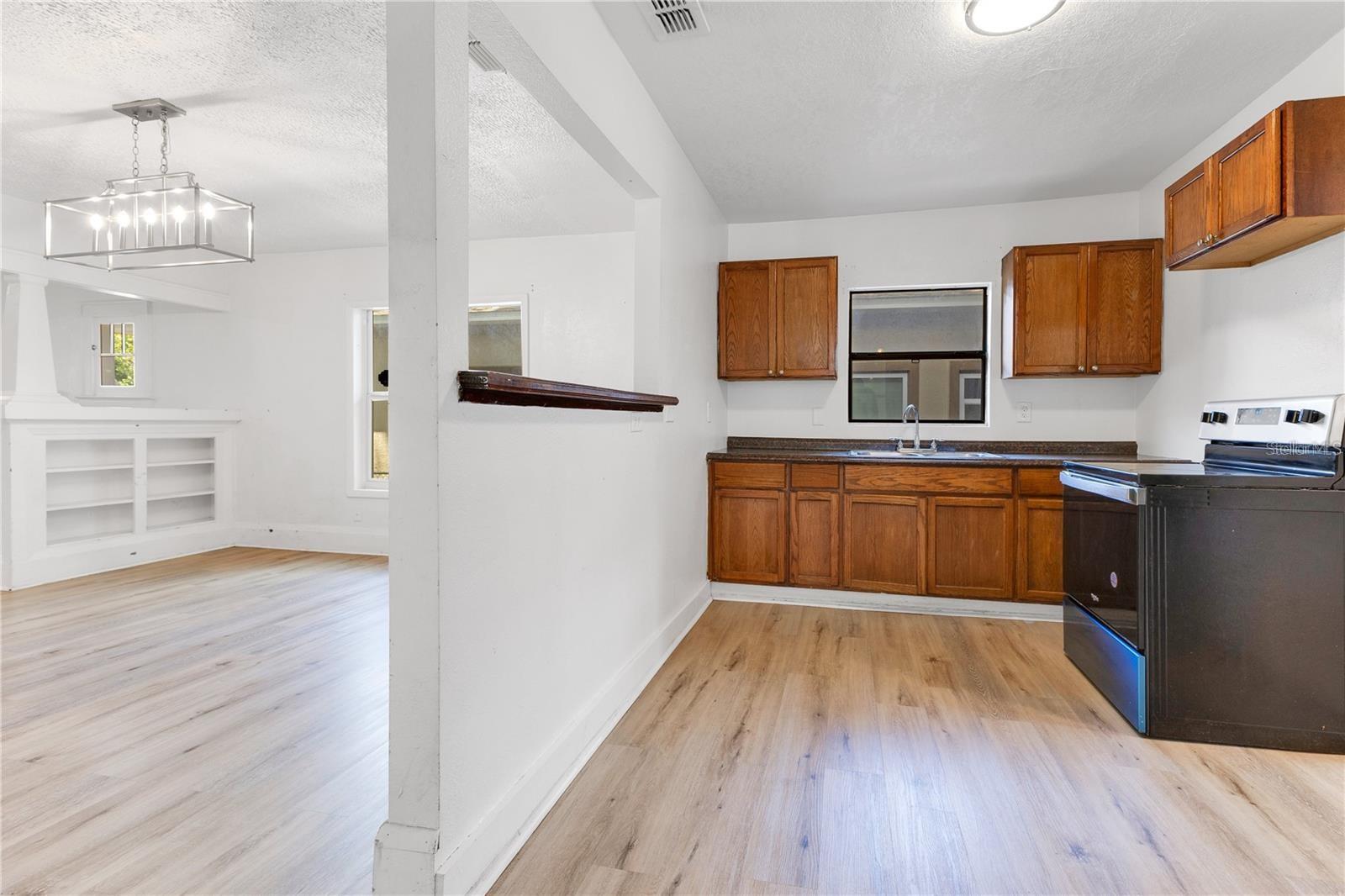 WEST ORLANDO SUB - Residential Lease