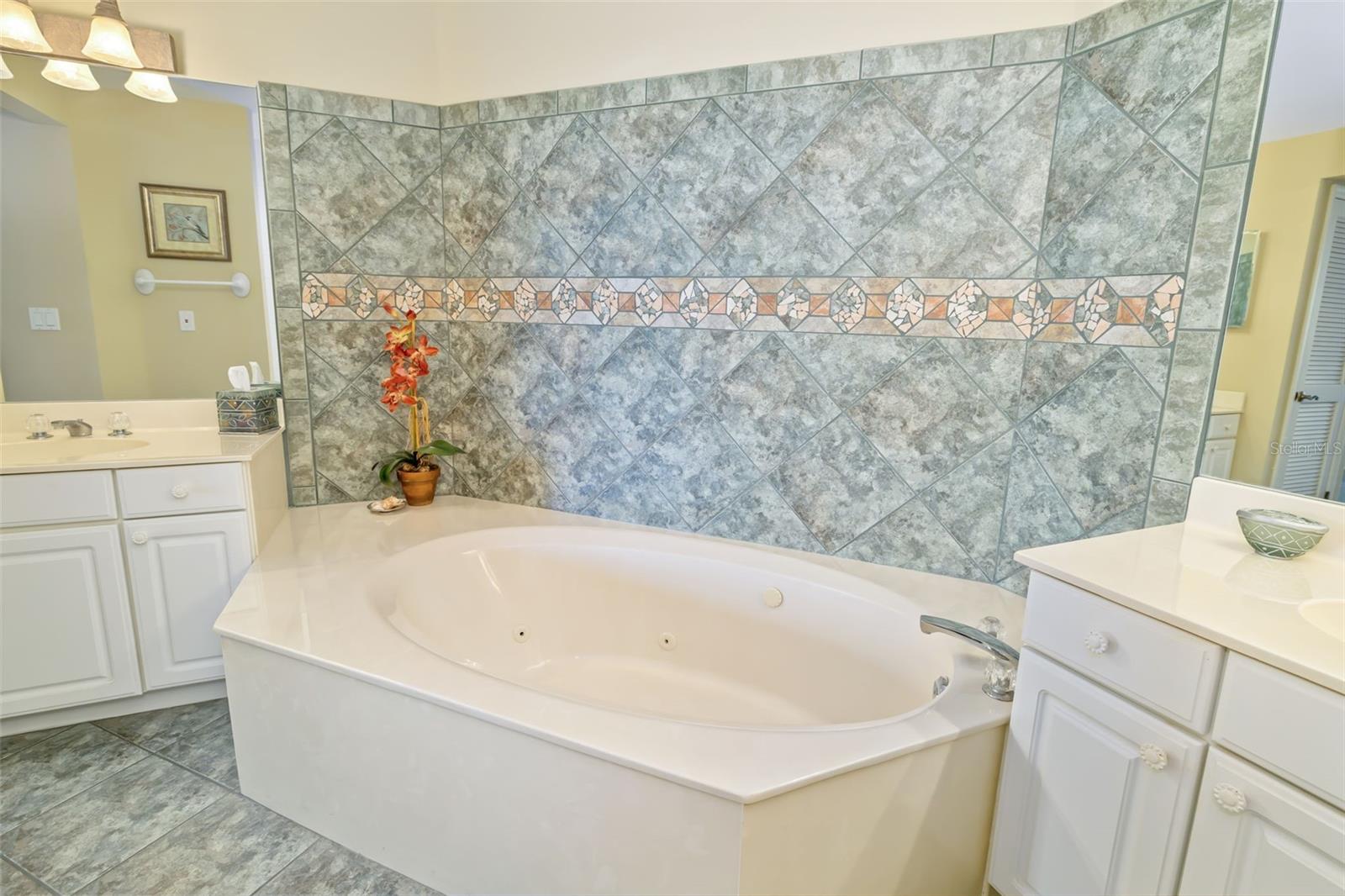 DOLPHIN BAY-SIESTA KEY SEC A - Residential