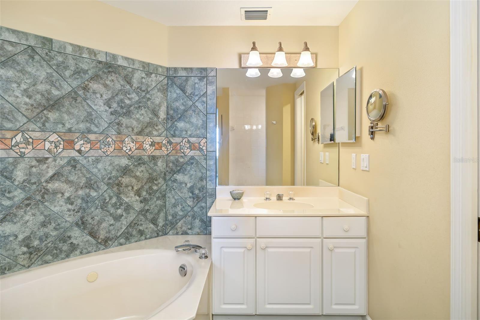DOLPHIN BAY-SIESTA KEY SEC A - Residential