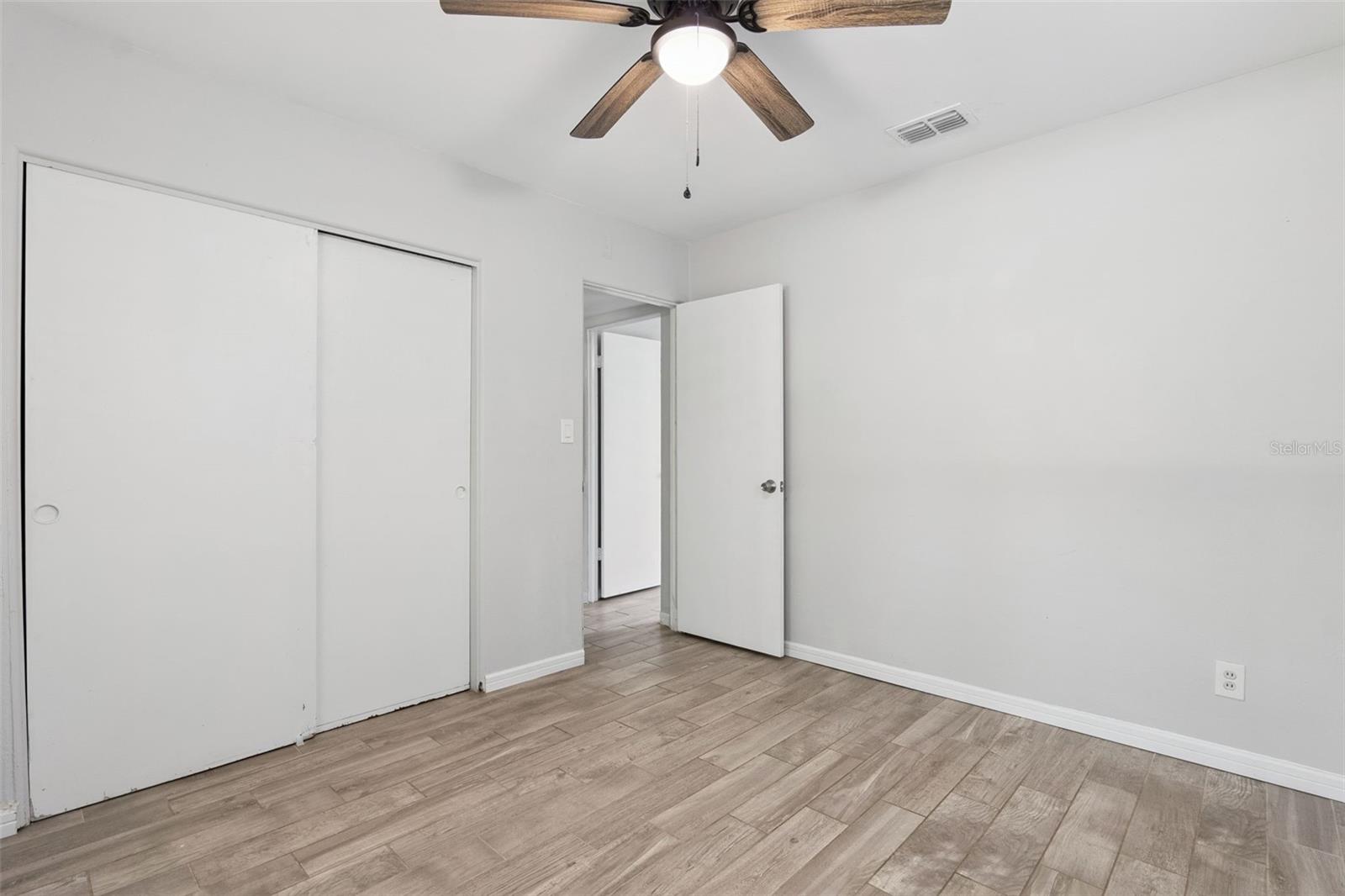QUEEN ACRES - Residential