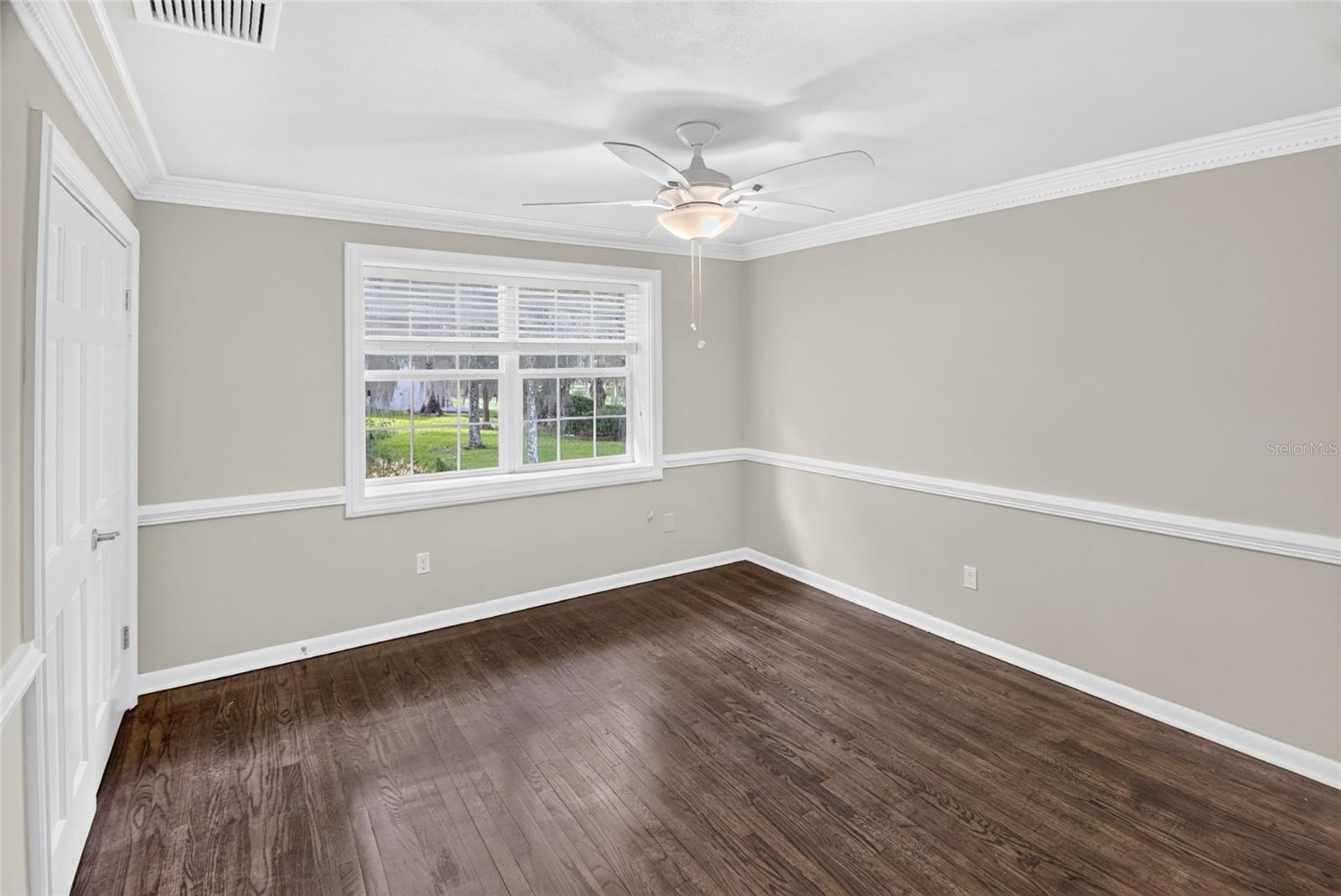 COUNTRY CLUB ESTATE MCINTOSH GRT - Residential