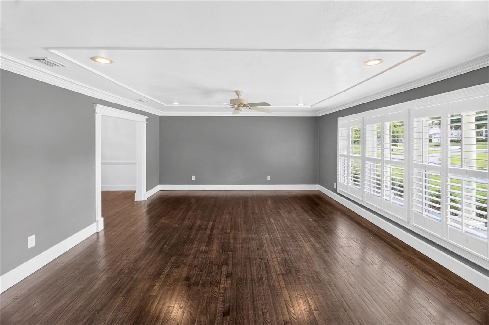 COUNTRY CLUB ESTATE MCINTOSH GRT - Residential