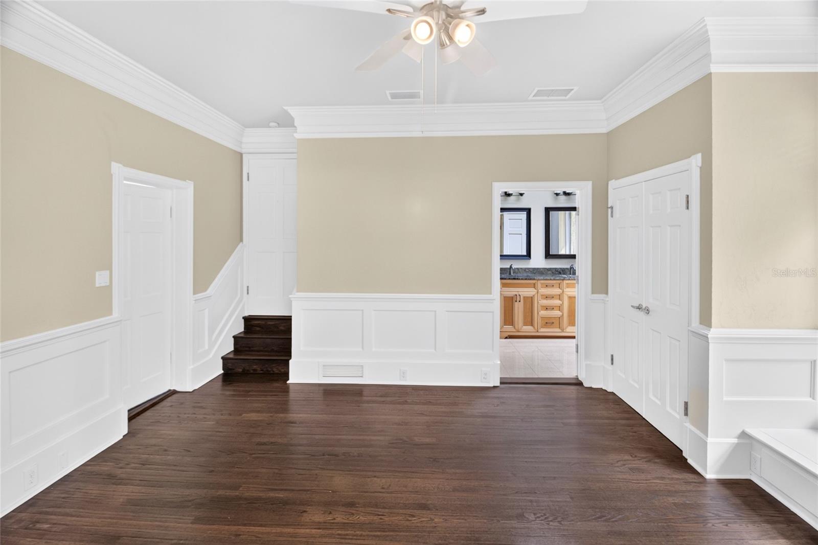 COUNTRY CLUB ESTATE MCINTOSH GRT - Residential
