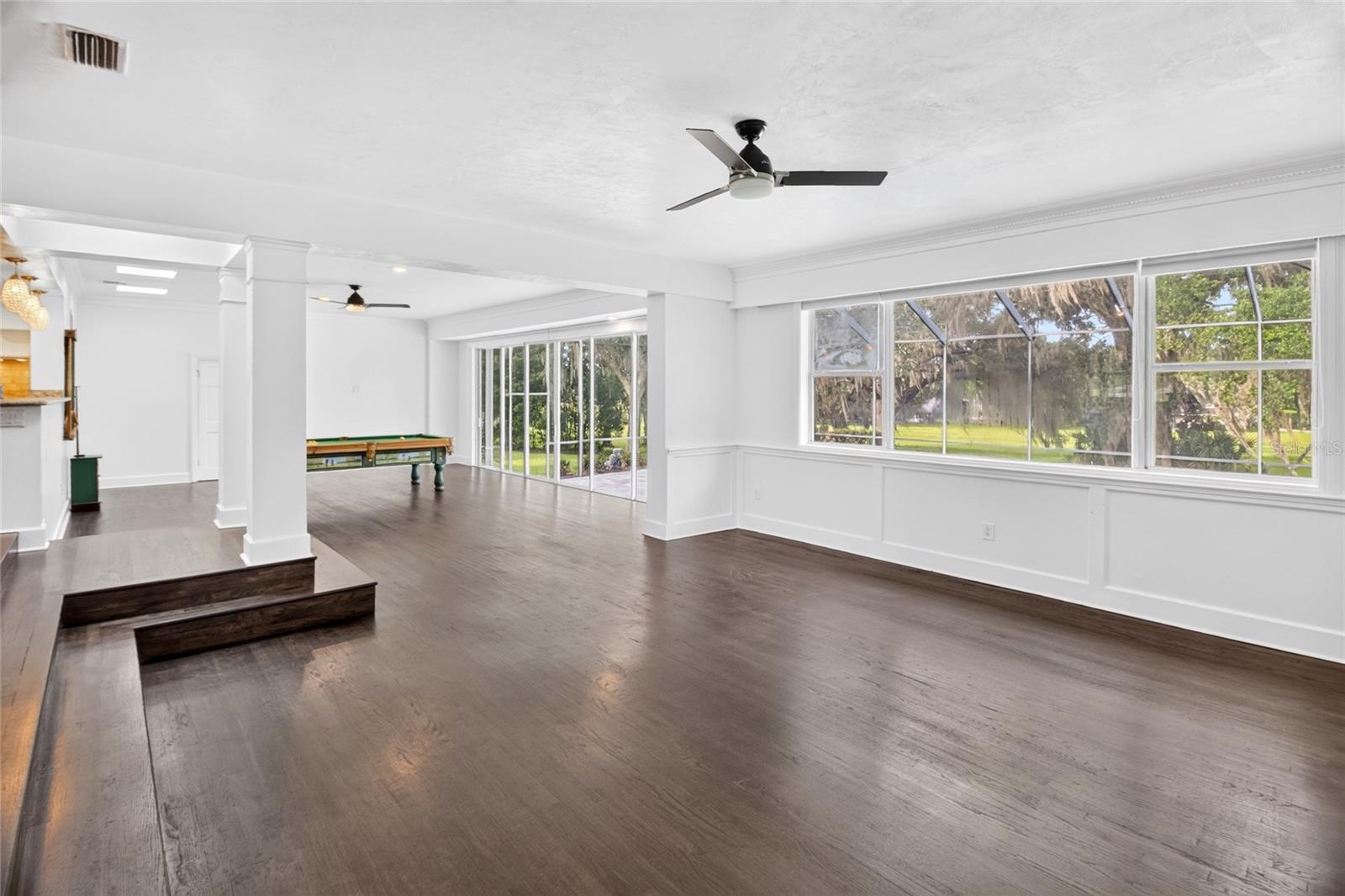COUNTRY CLUB ESTATE MCINTOSH GRT - Residential