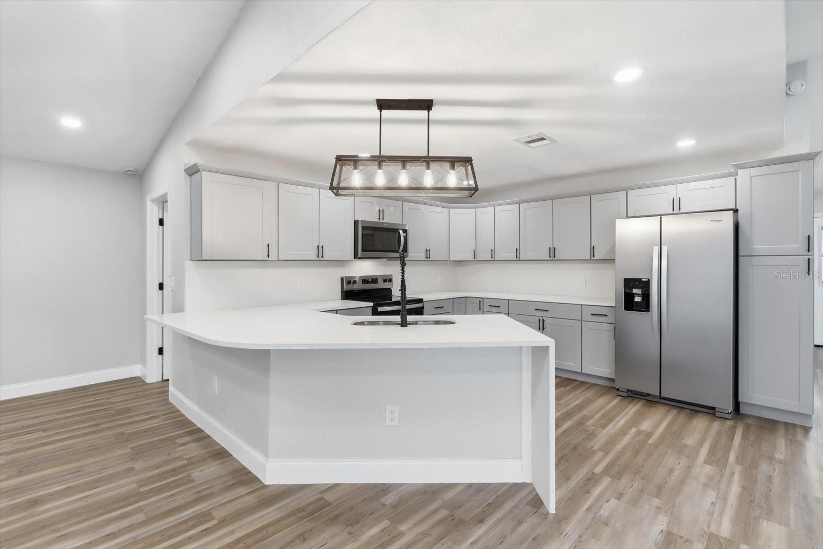 SPRING HILL - Residential