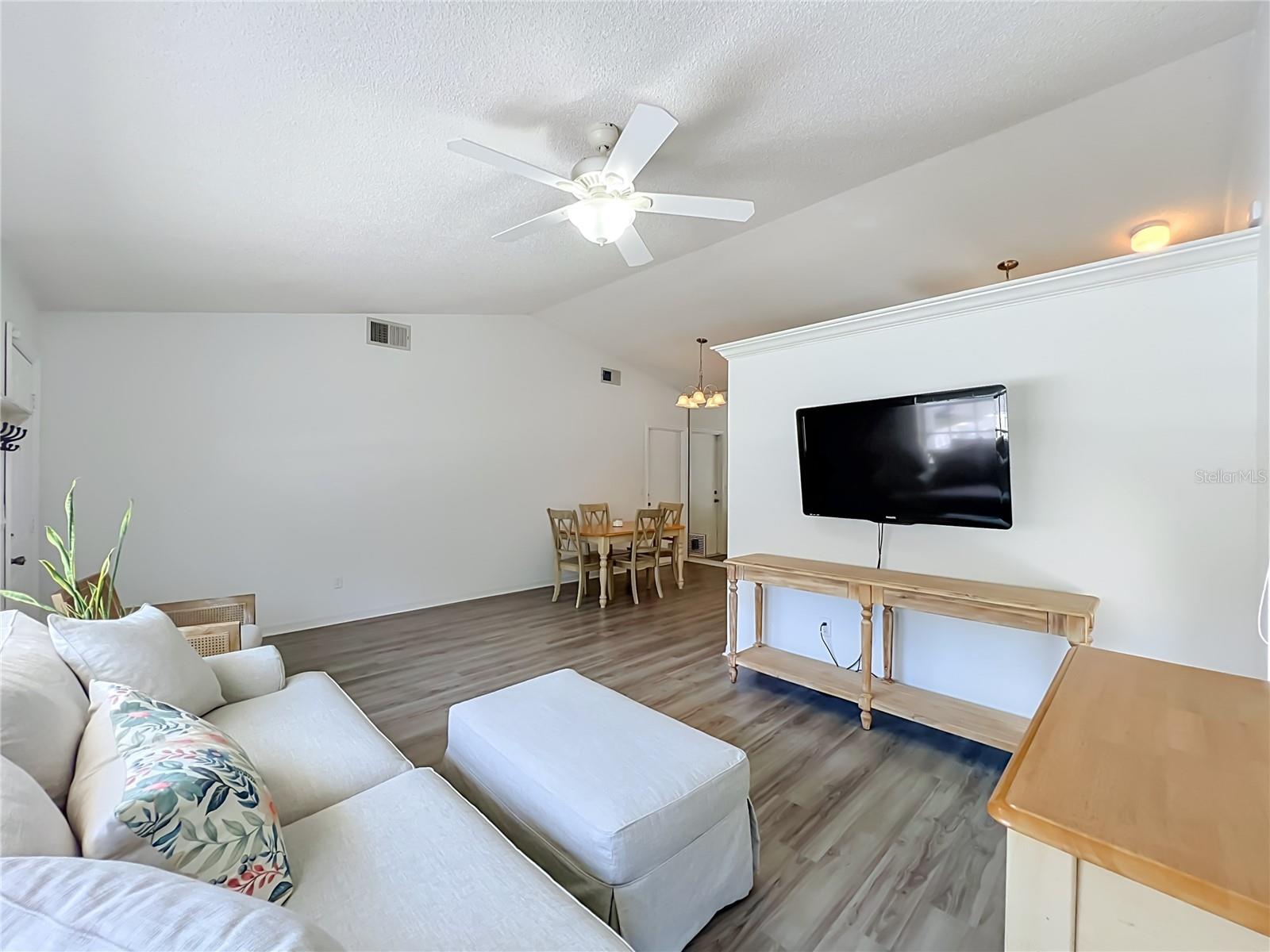 CITRUS OAKS PH 03 - Residential