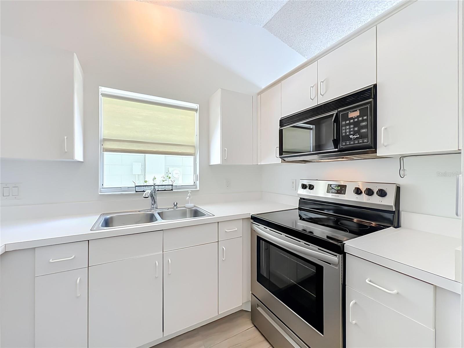 CITRUS OAKS PH 03 - Residential