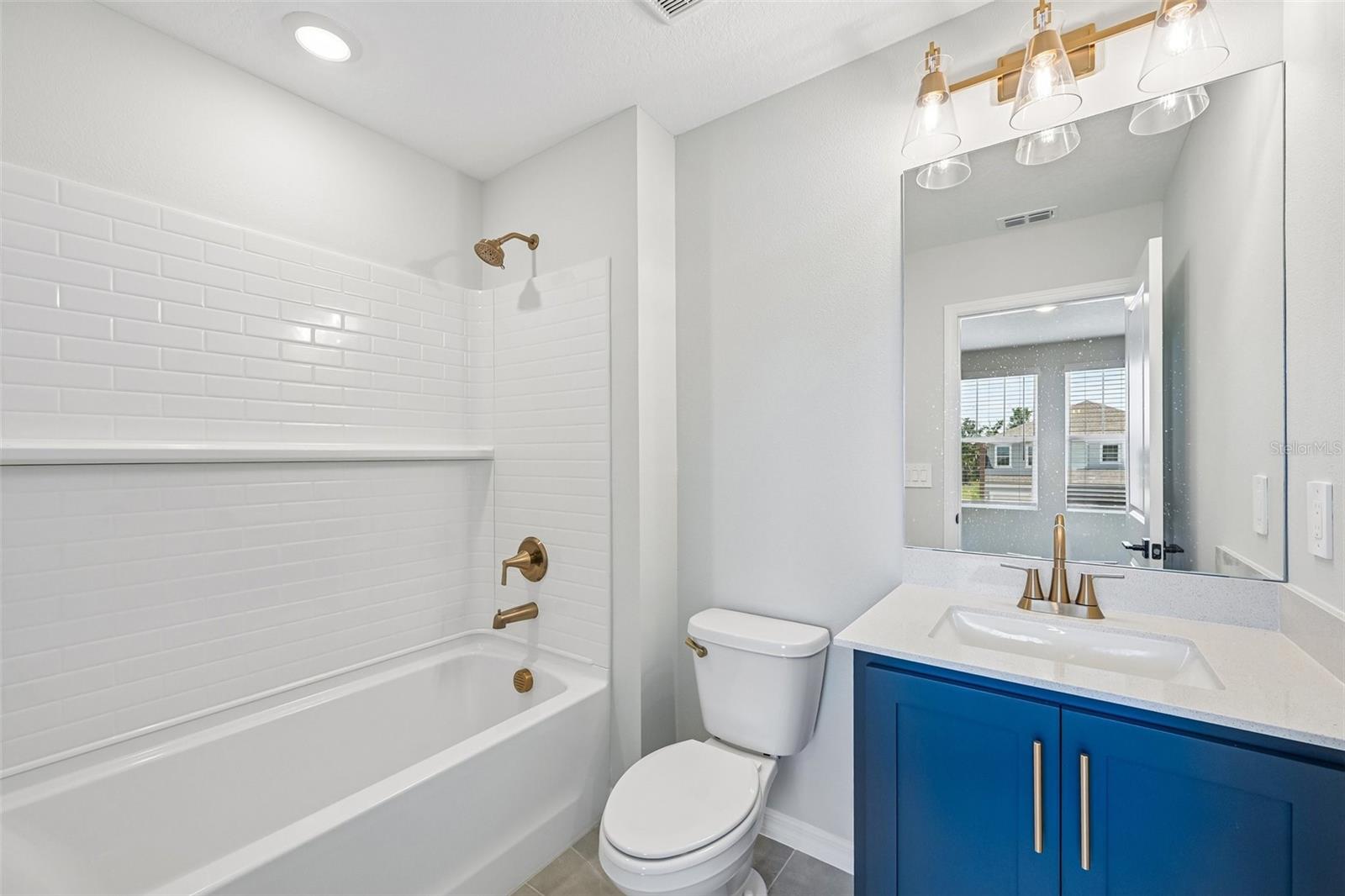 OAKFIELD TRAILS WEST - Residential