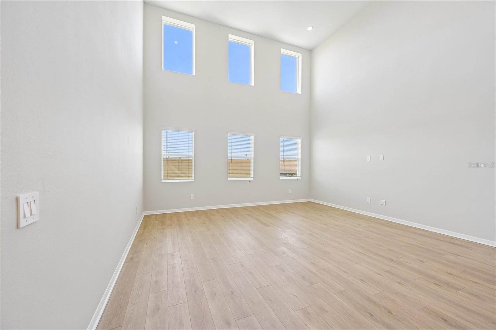 OAKFIELD TRAILS WEST - Residential