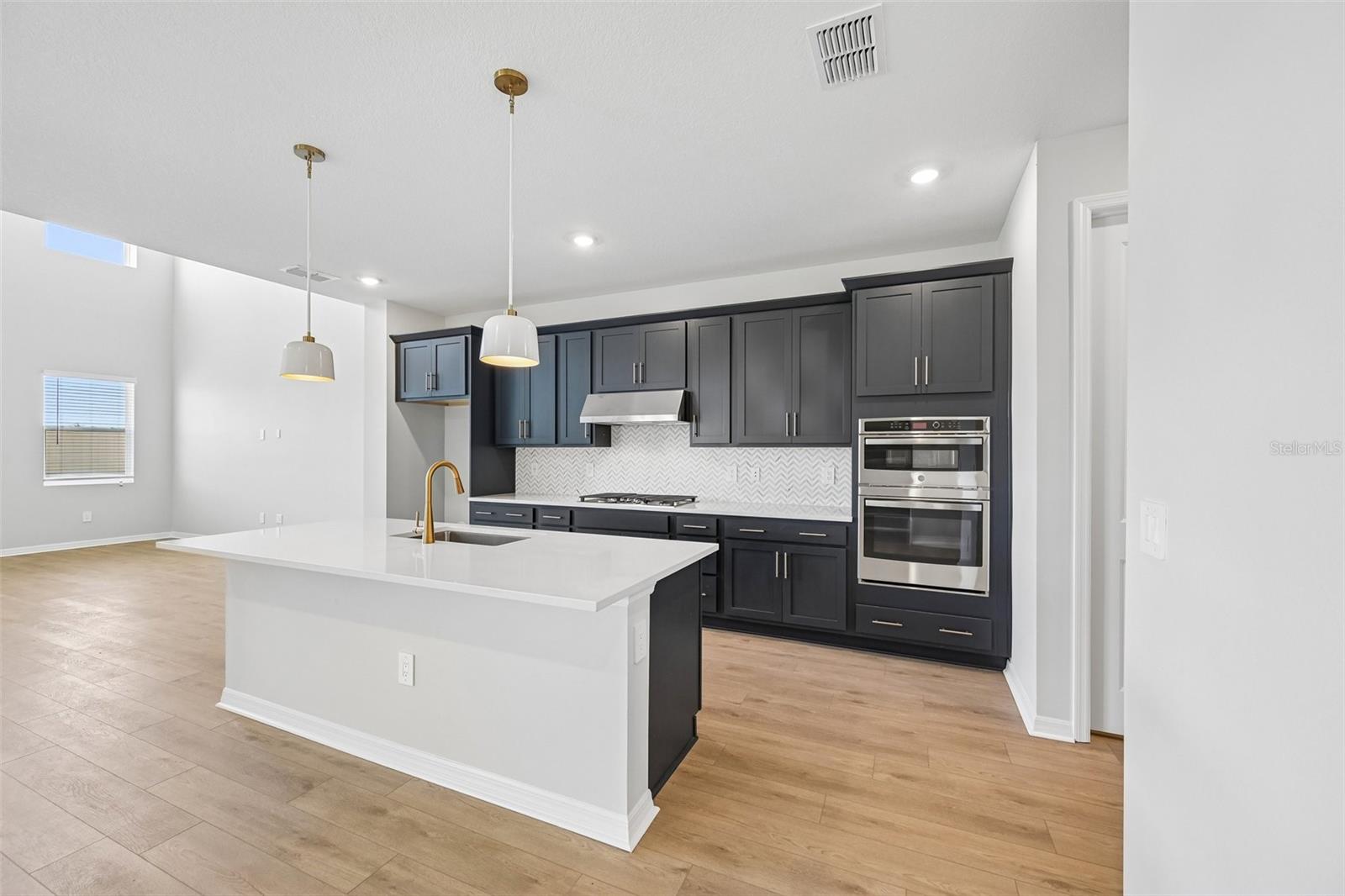 OAKFIELD TRAILS WEST - Residential