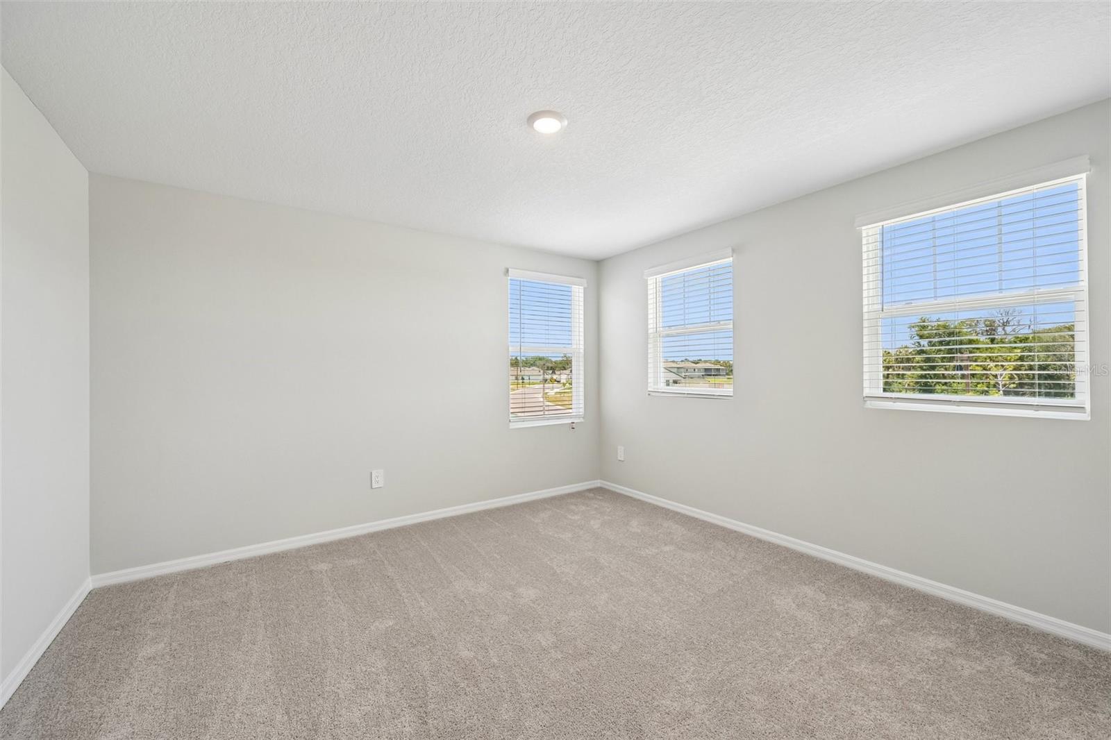 OAKFIELD TRAILS WEST - Residential