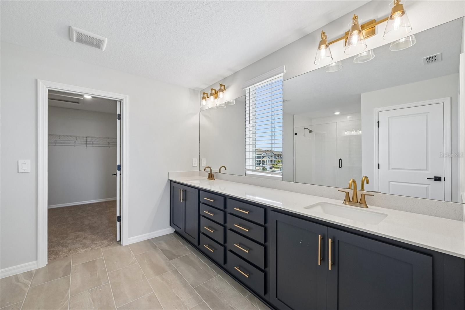 OAKFIELD TRAILS WEST - Residential