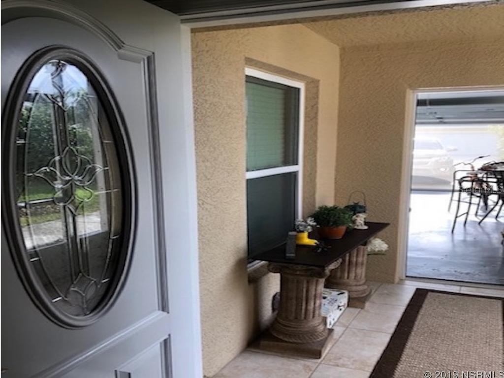 Nice community. Amenities include pool and tennis courts.  This rental is well maintained and includes many added miscellaneous luxury features. A must see!!!FURNISHINGS NOT INCLUDED.....