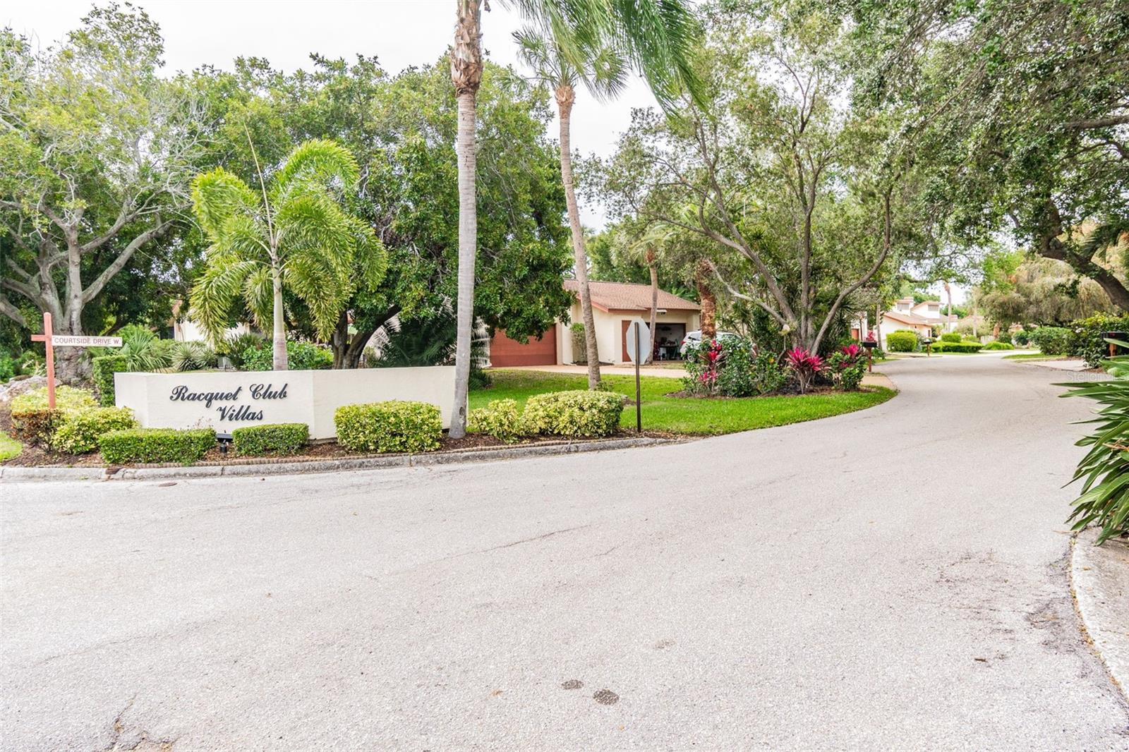 RACQUET CLUB VILLAS AMD - Residential