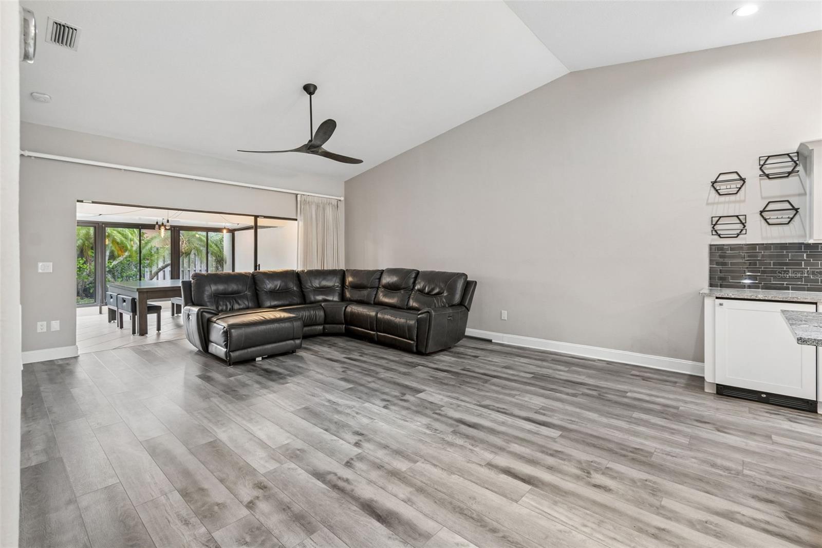 RACQUET CLUB VILLAS AMD - Residential