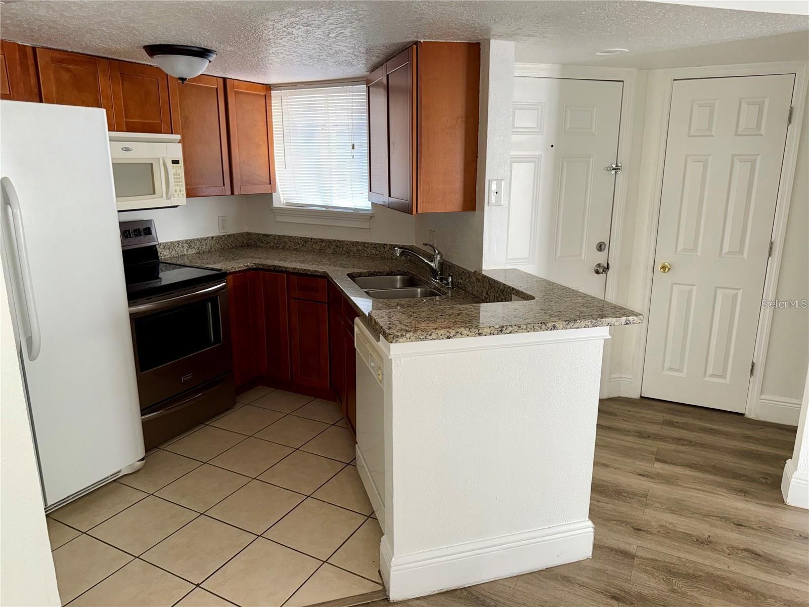 PLAZA/MILLENIUM CONDO - Residential