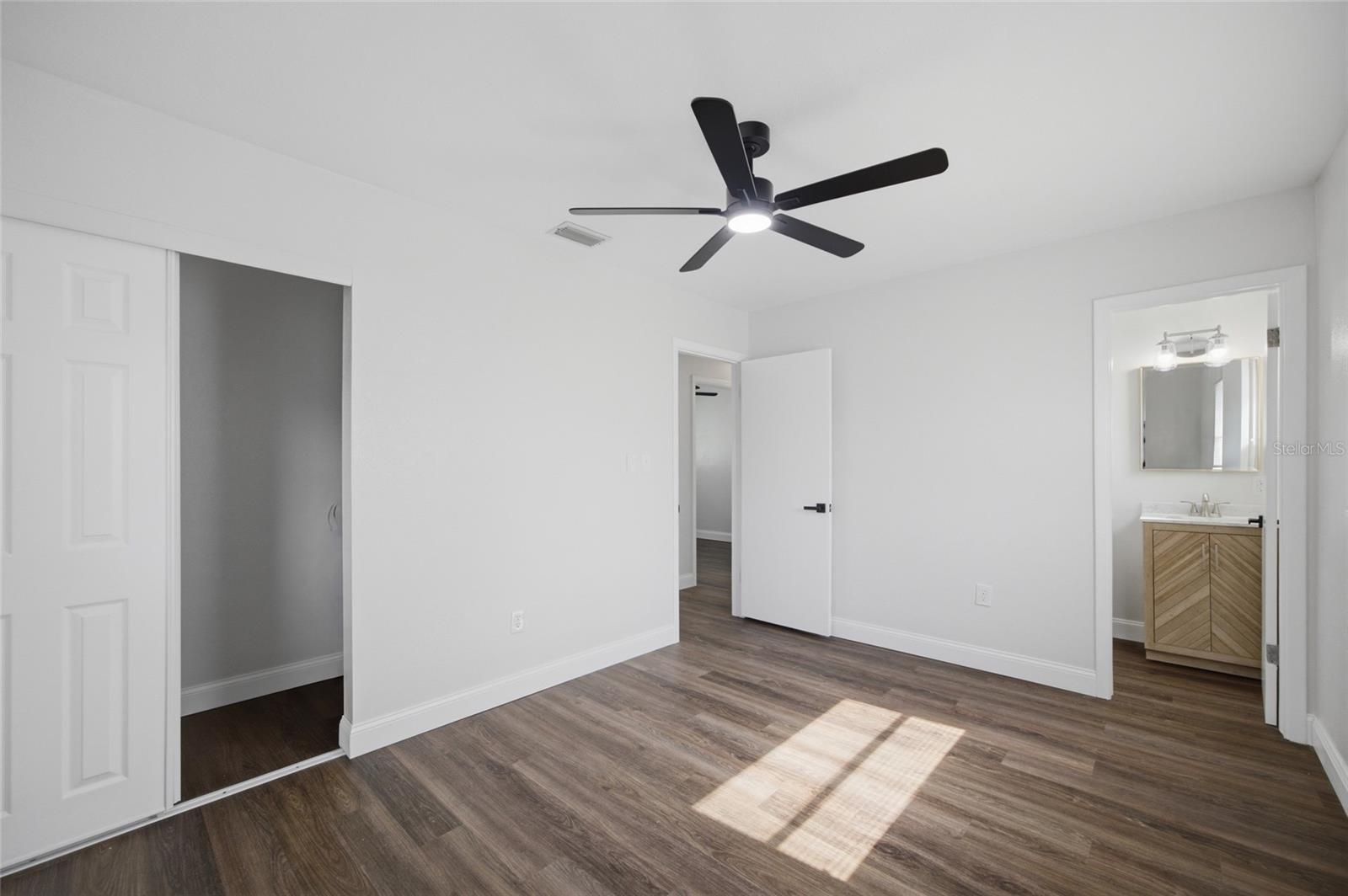 THOMAS WAYNE SUB - Residential