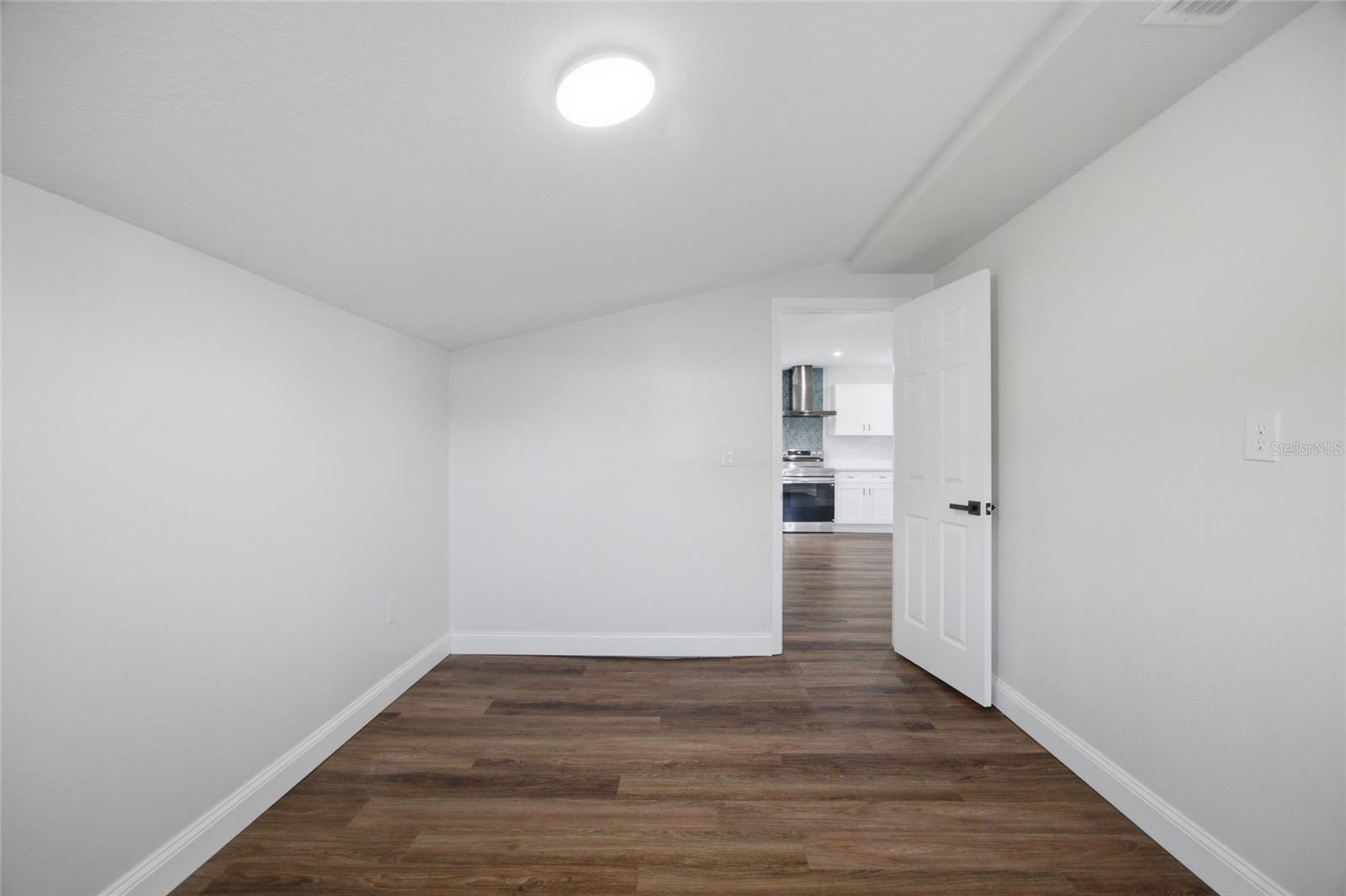 THOMAS WAYNE SUB - Residential