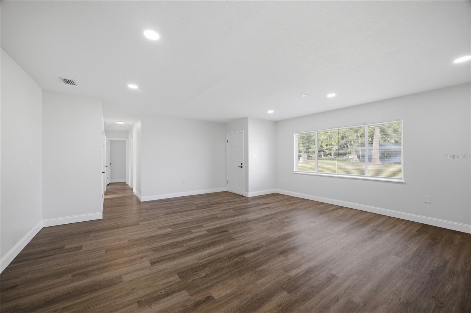 THOMAS WAYNE SUB - Residential