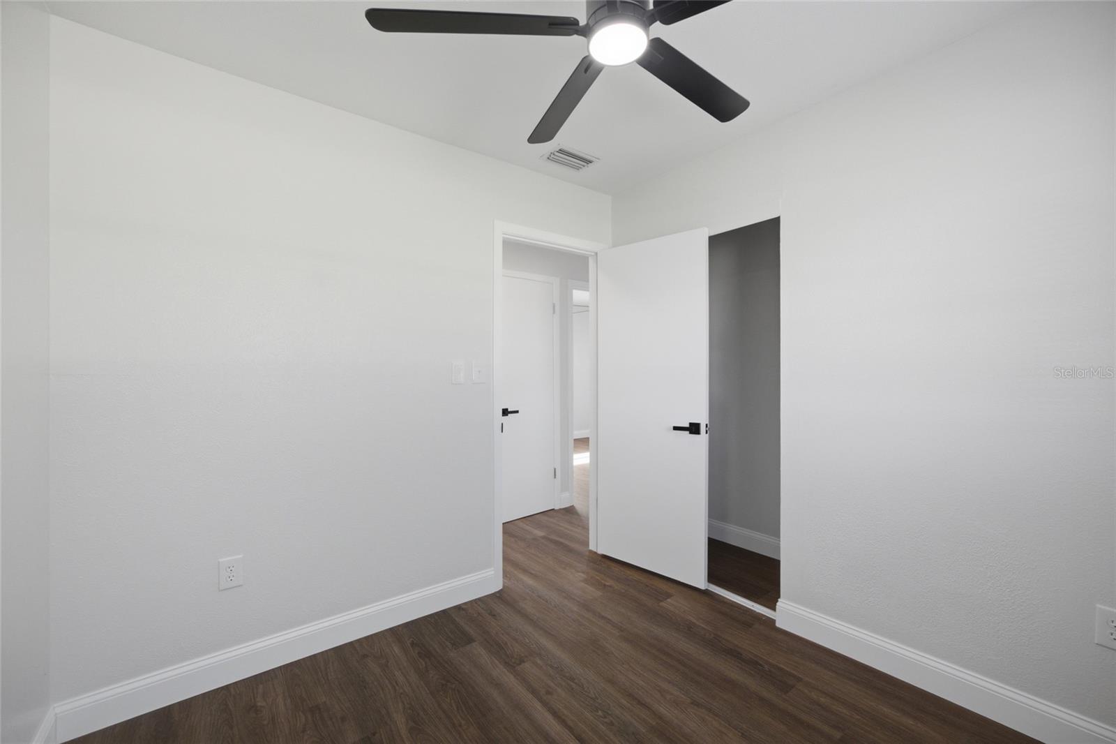 THOMAS WAYNE SUB - Residential