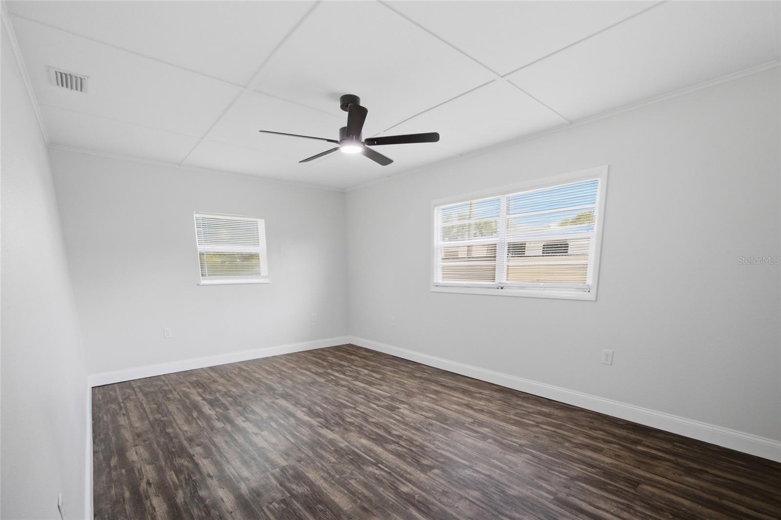 THOMAS WAYNE SUB - Residential