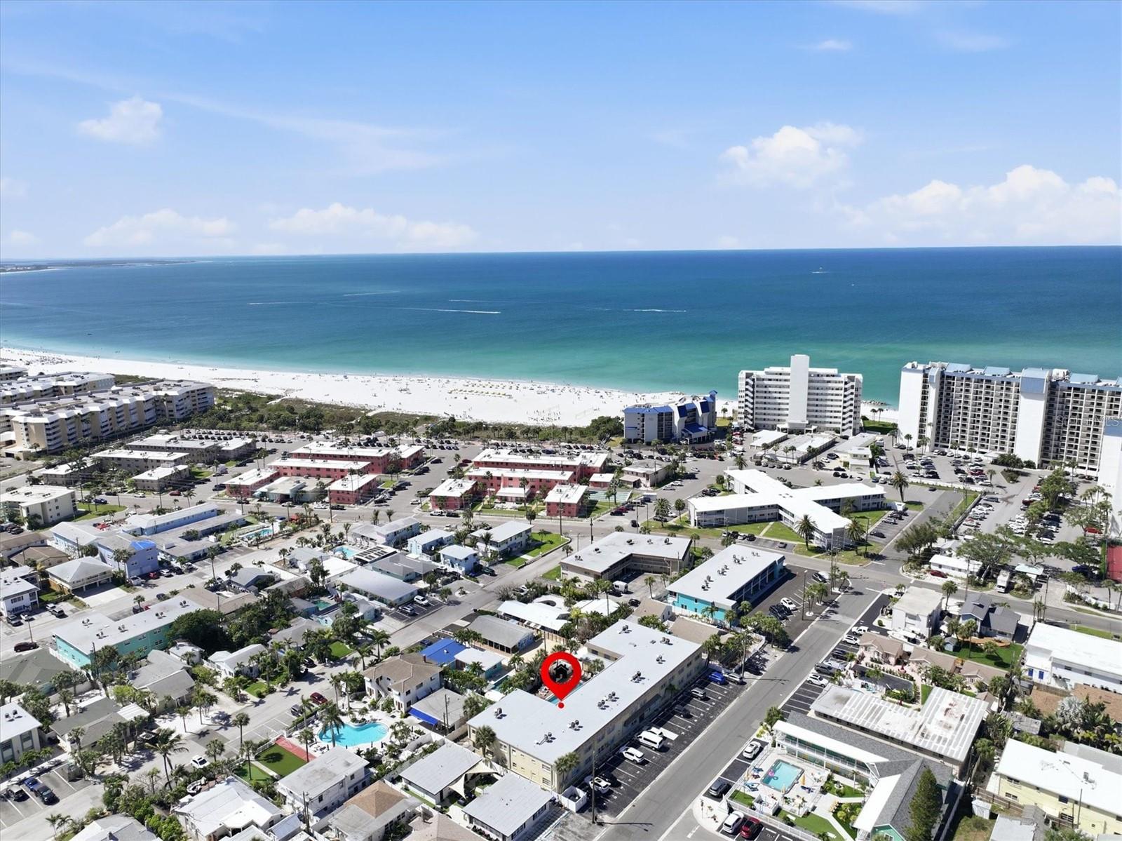 WAVES THE CONDO - Residential