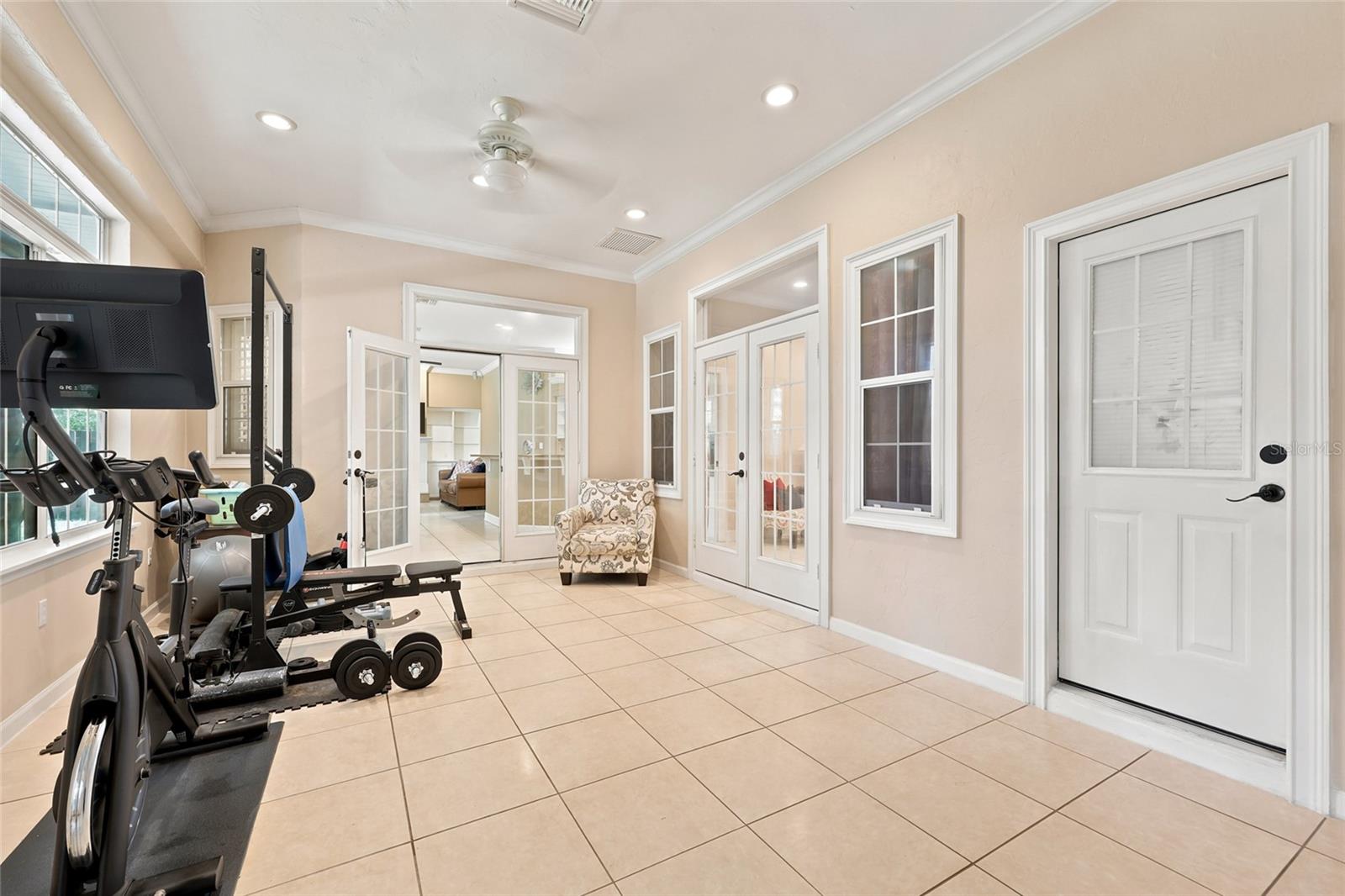 CHELSEA LANE - Residential