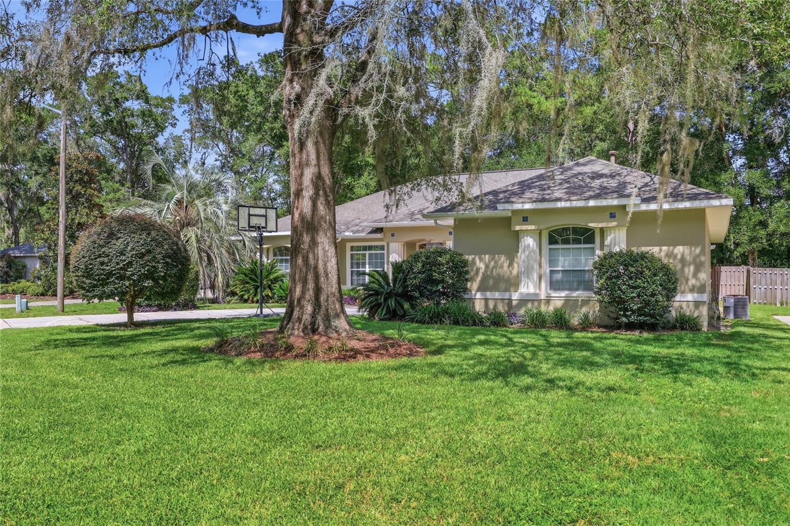 CHELSEA LANE - Residential