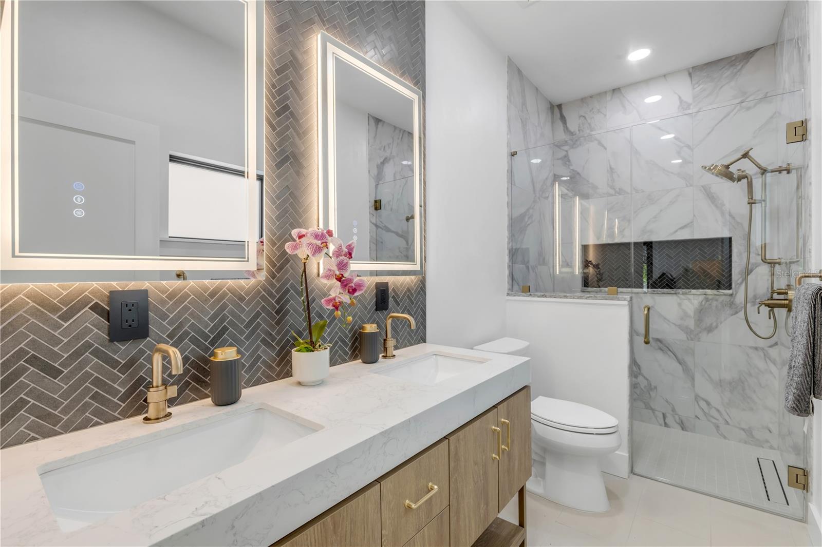 THOBURNS NEW SMYRNA BEACH - Residential