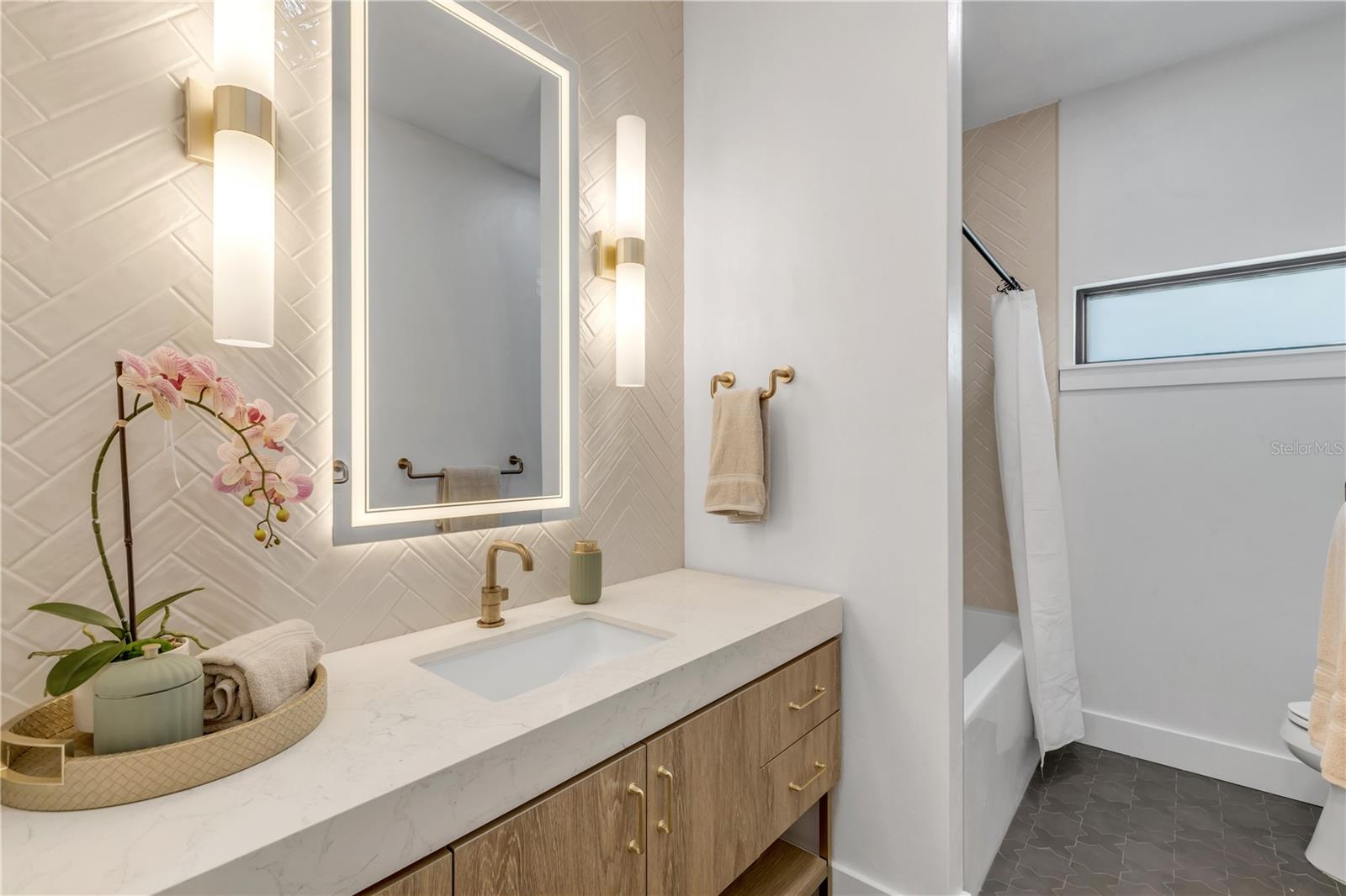THOBURNS NEW SMYRNA BEACH - Residential